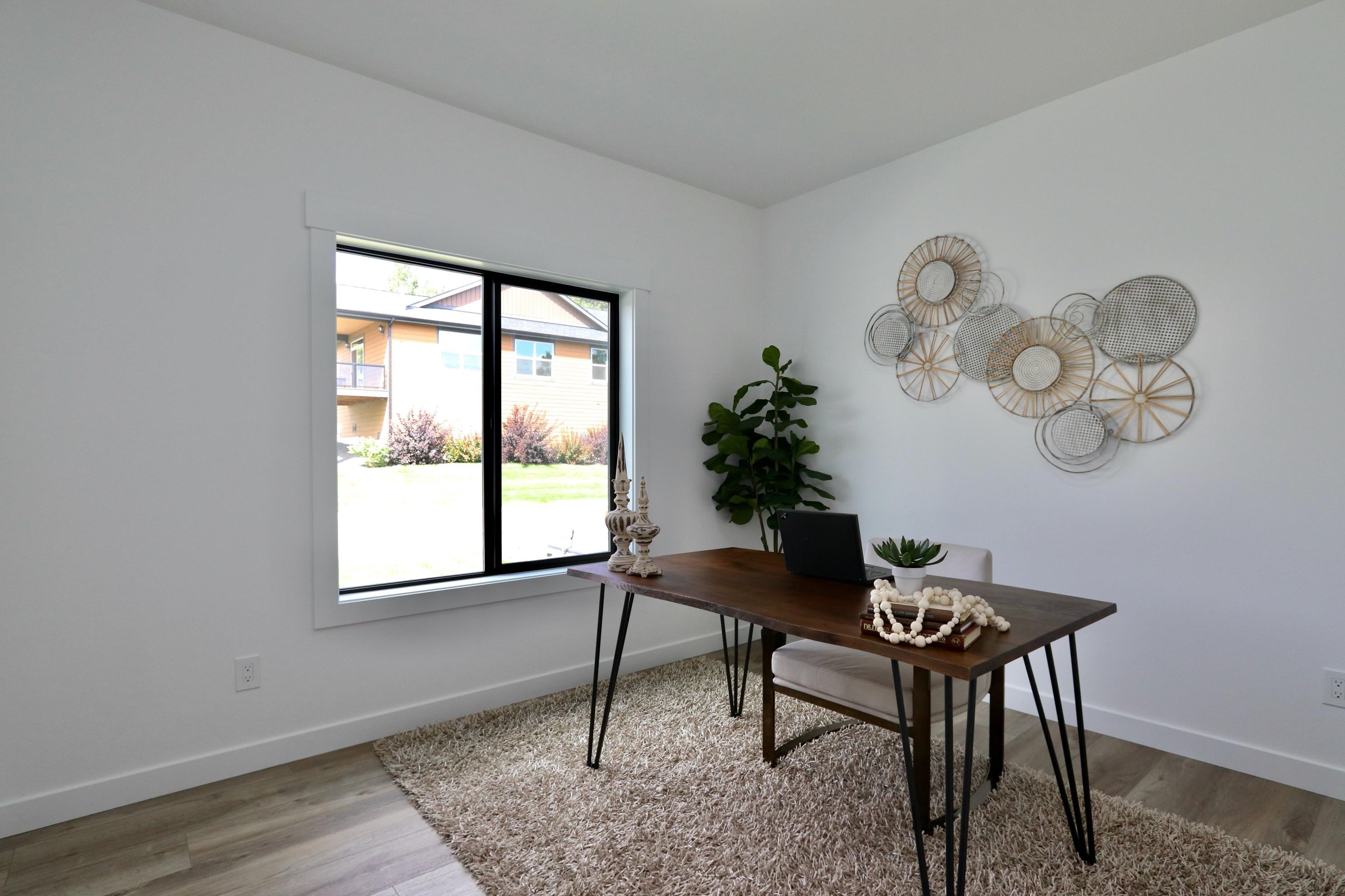 9006 E Clearview Ln - Photo 9
