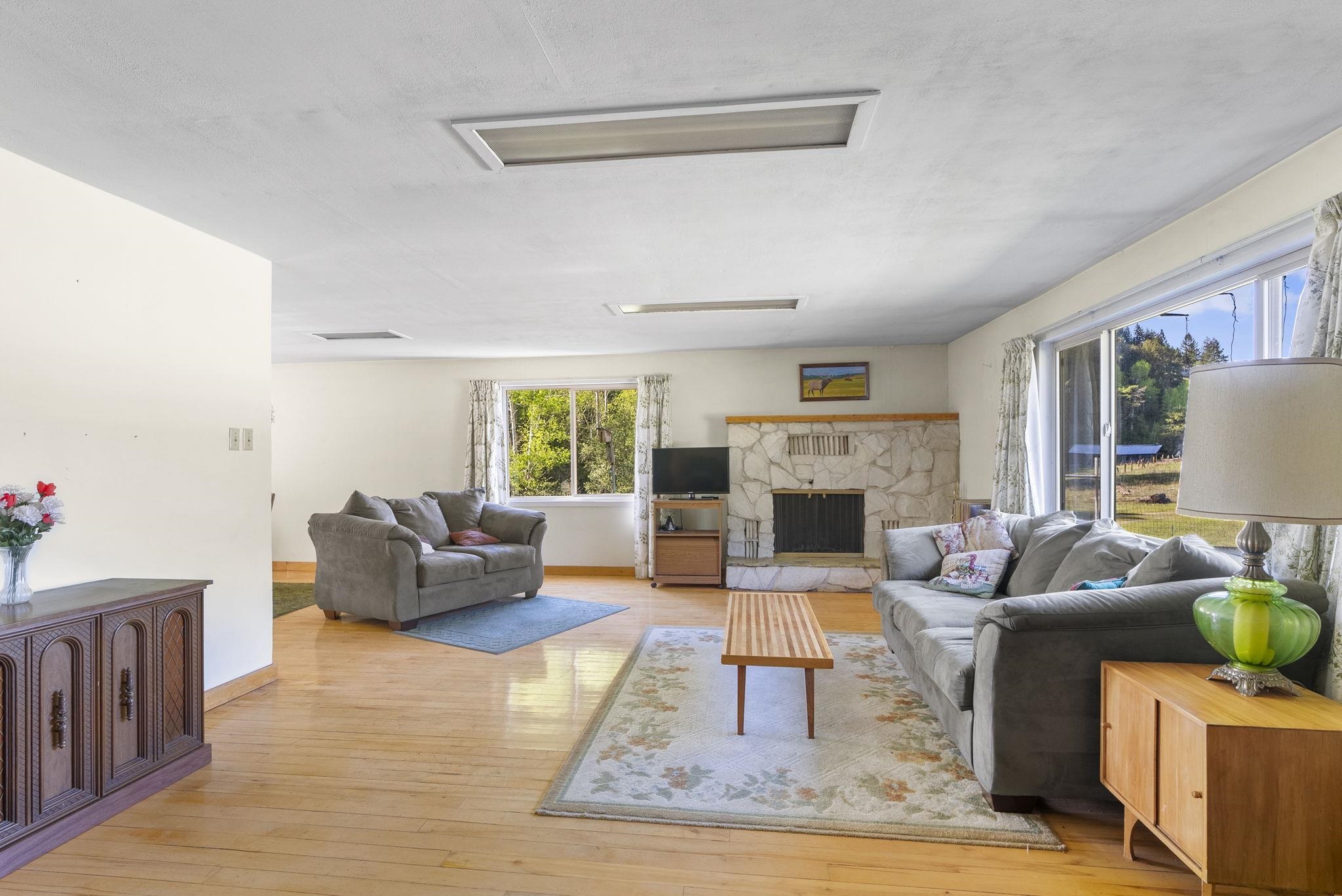 4345 Wilcox Rd - Photo 28