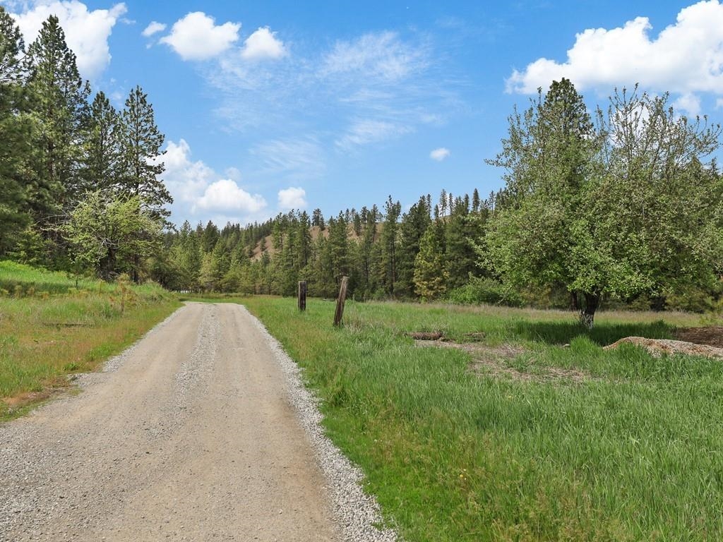 9215 S Cheney Spokane Rd - Photo 1