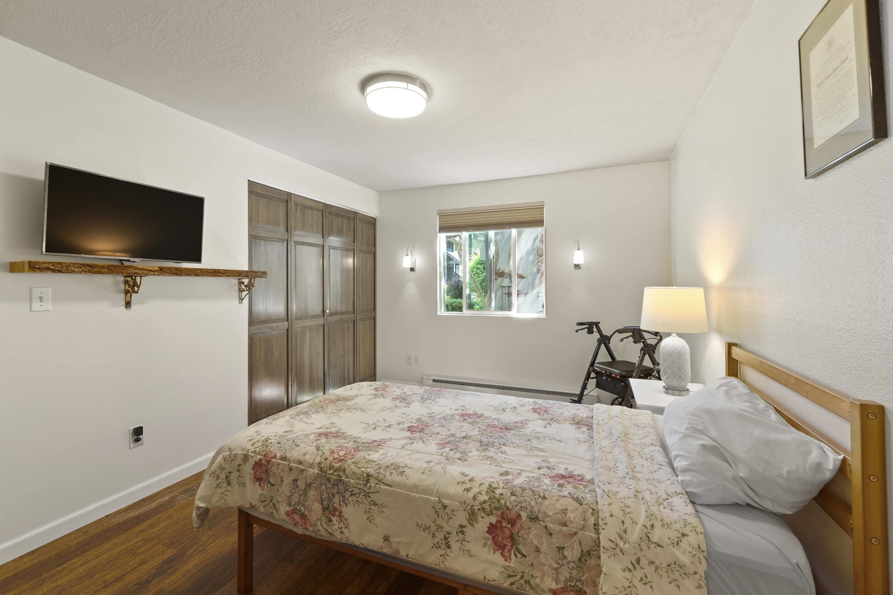 112 E Weile Ave - Photo 17