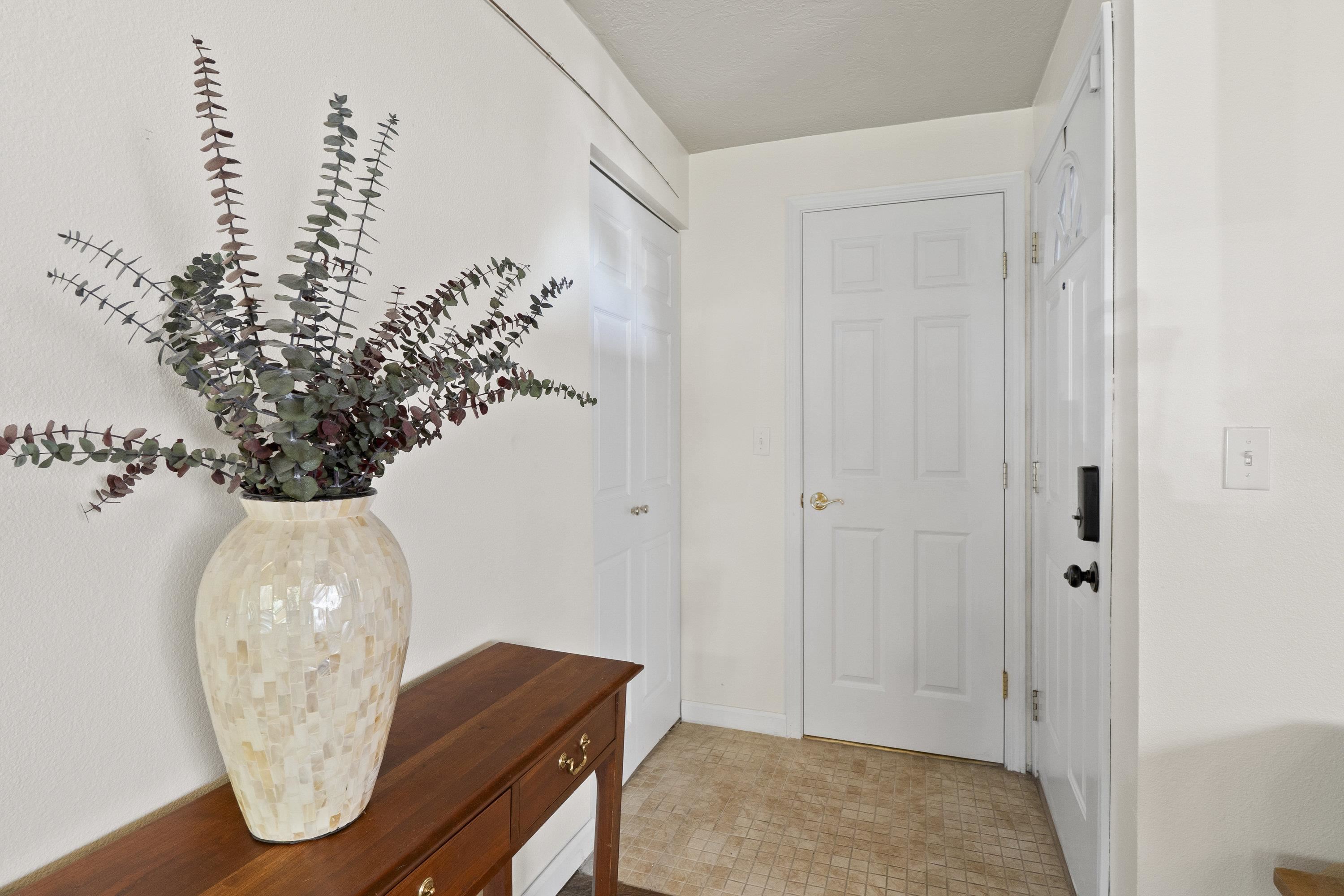 112 E Weile Ave - Photo 5