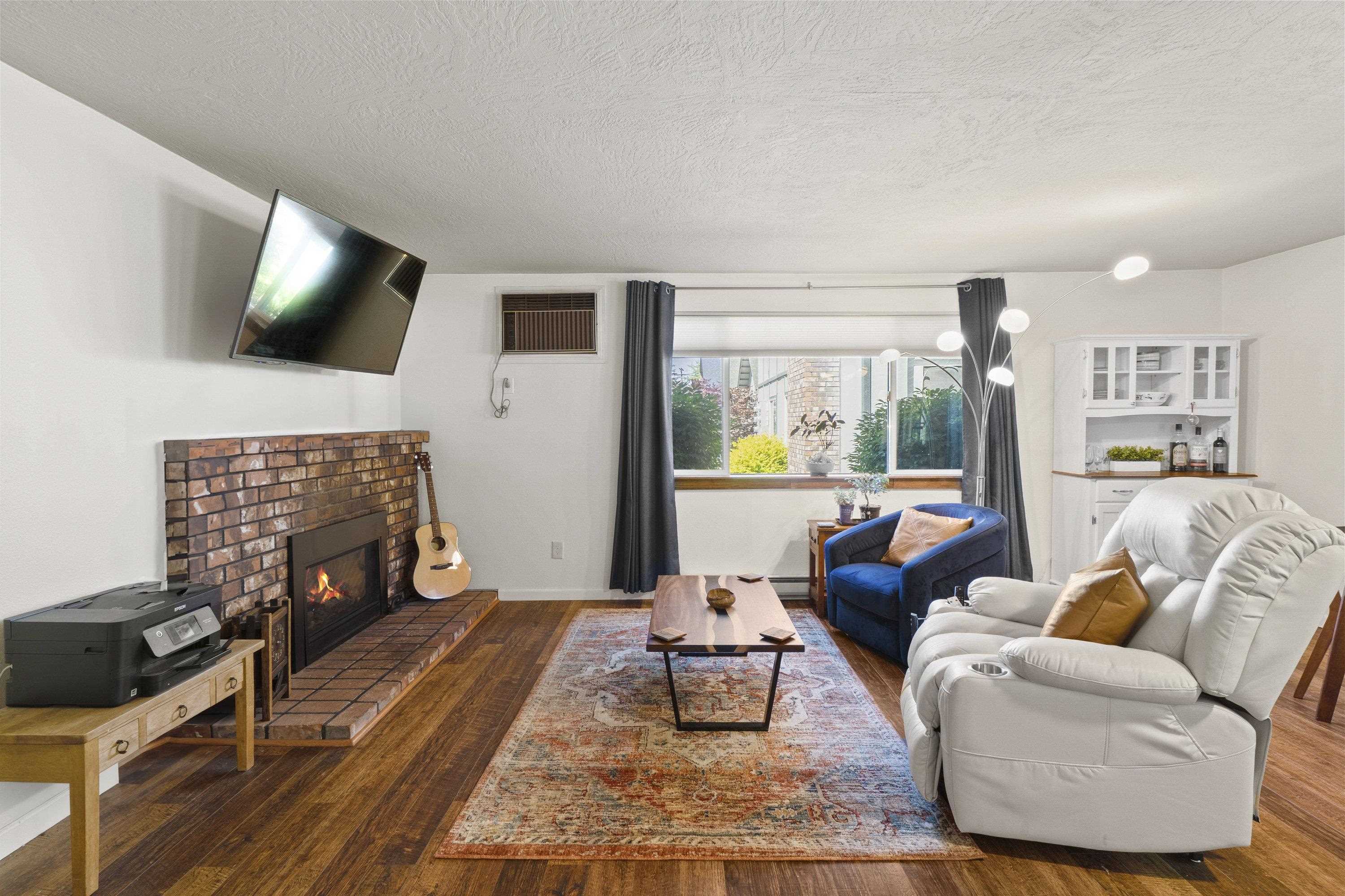 112 E Weile Ave - Photo 6