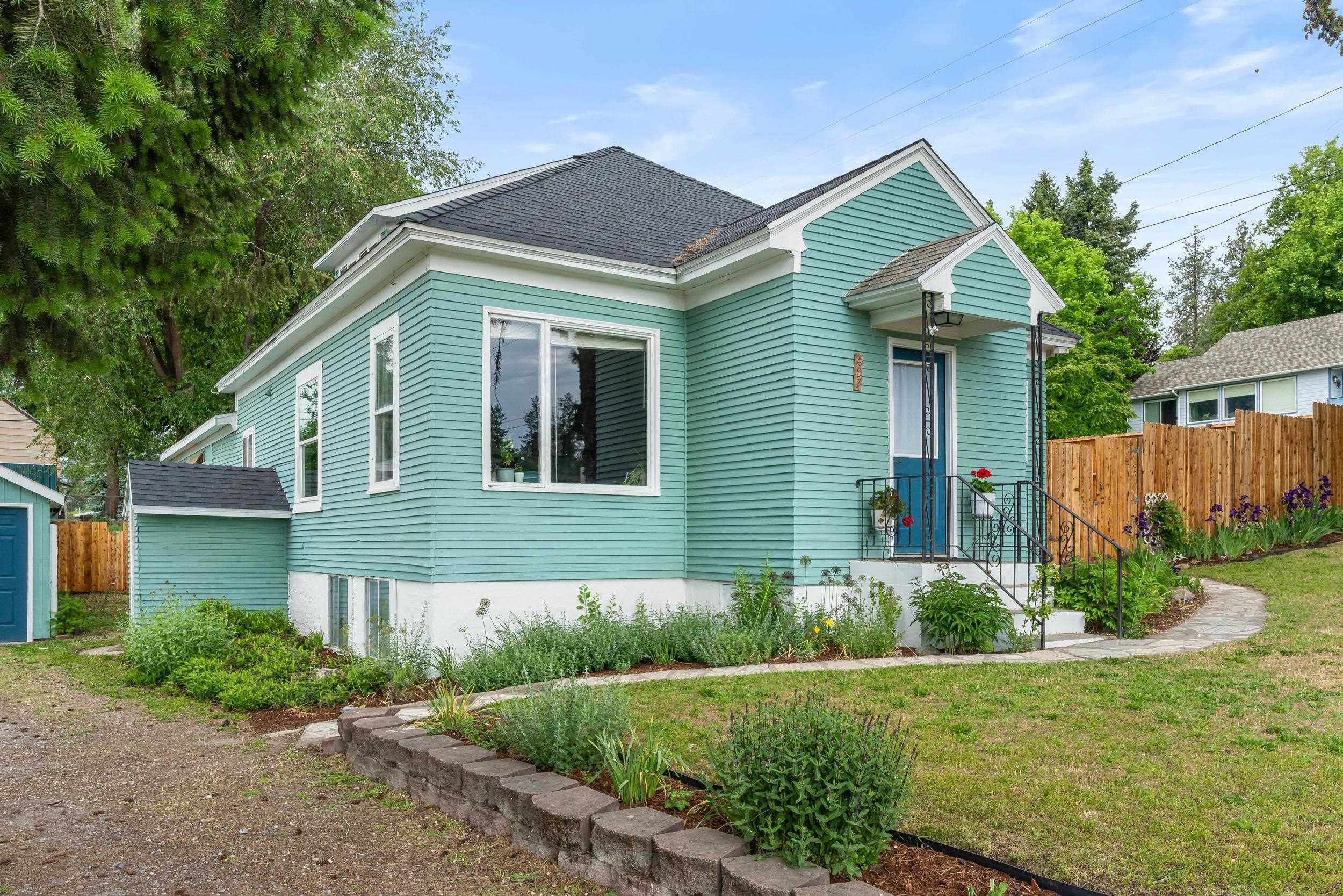 697 N Hofstetter St - Photo 1