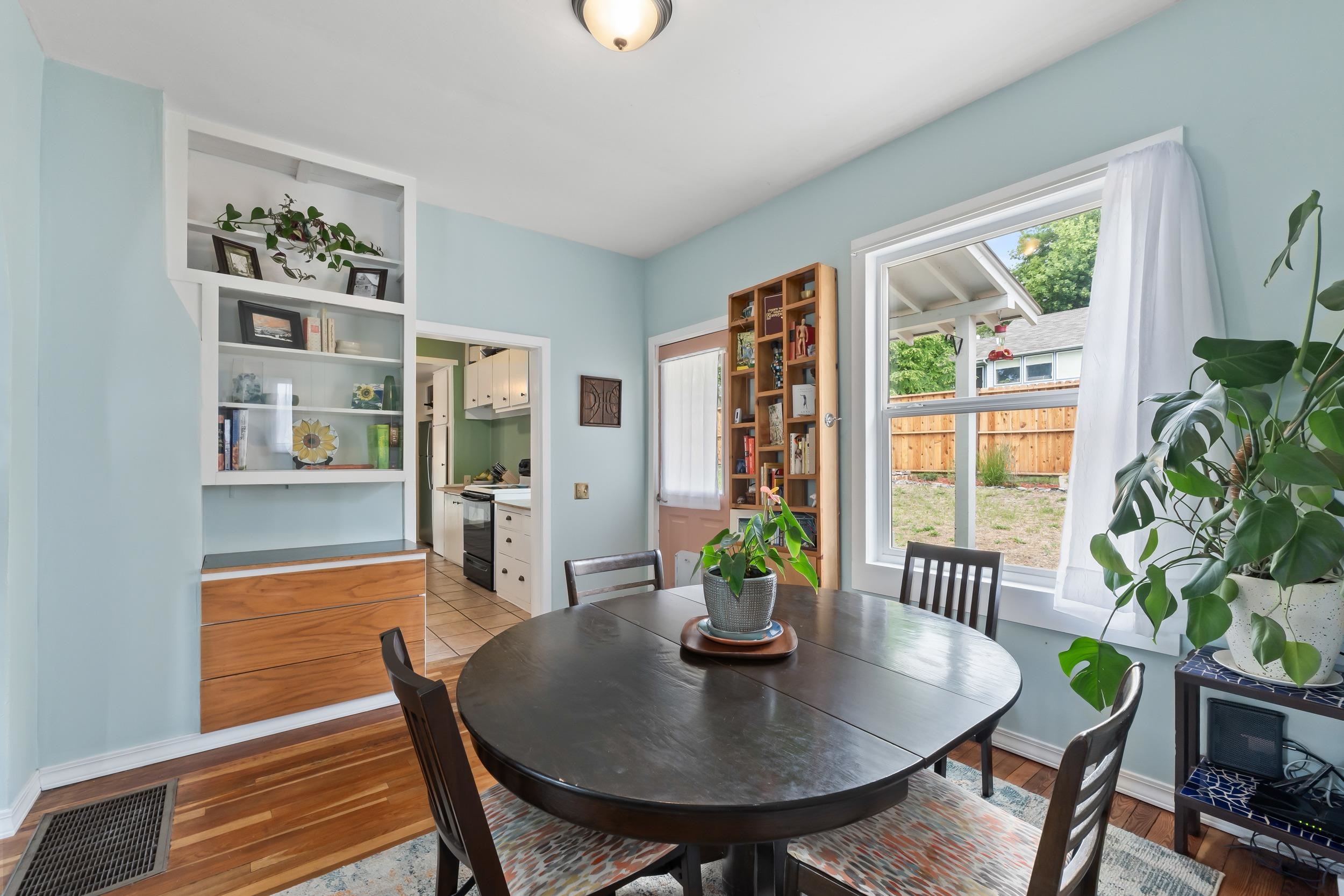 697 N Hofstetter St - Photo 11