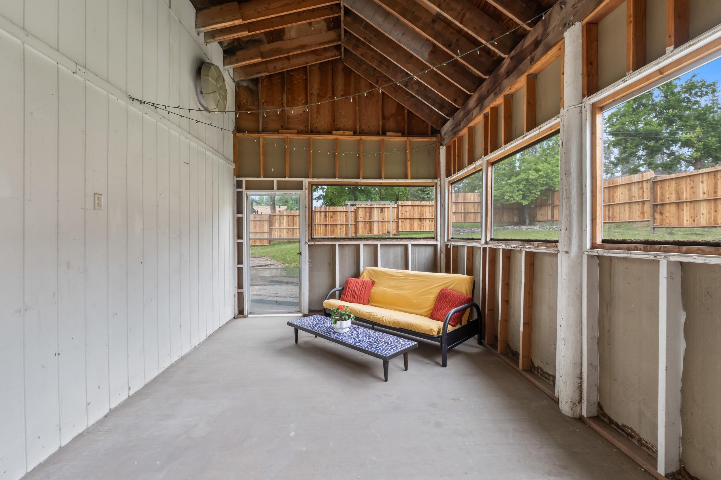 697 N Hofstetter St - Photo 33