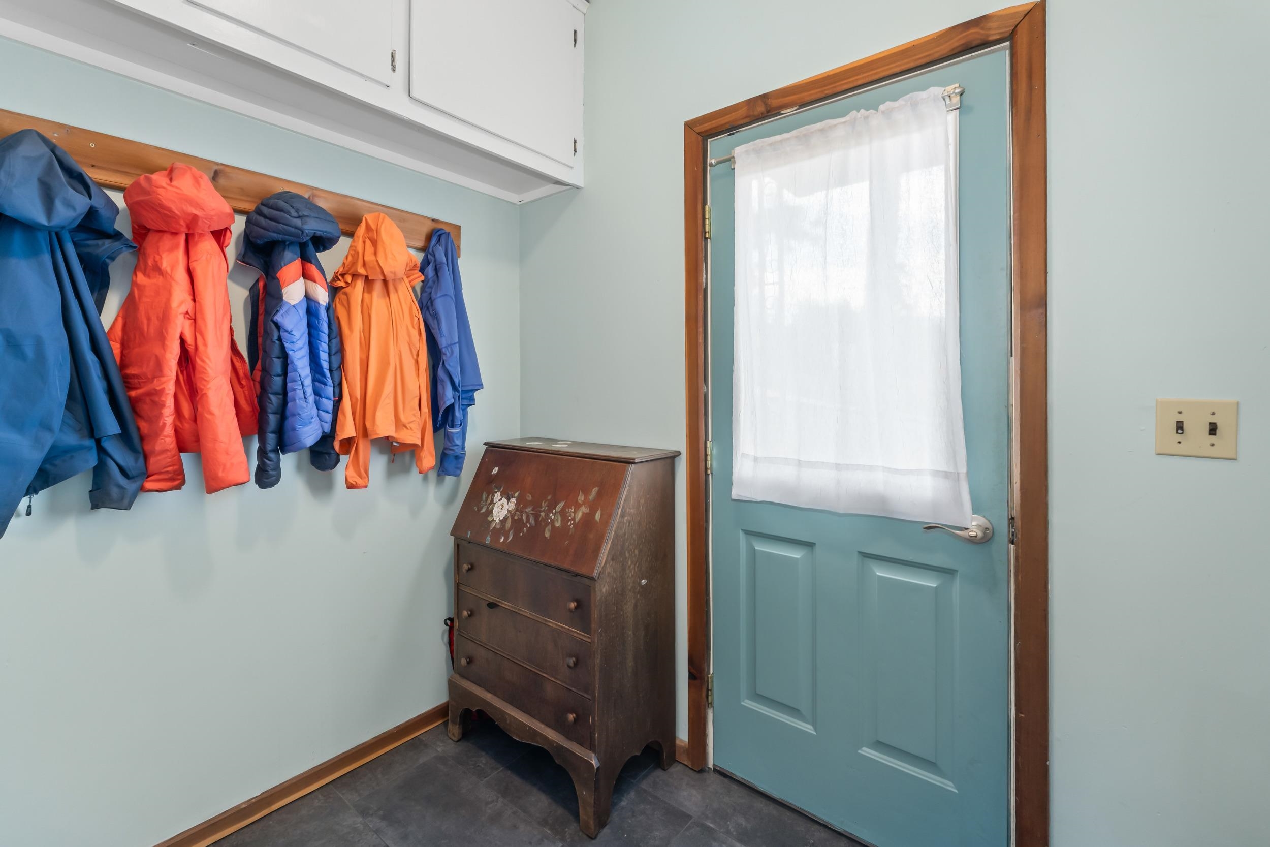 697 N Hofstetter St - Photo 5
