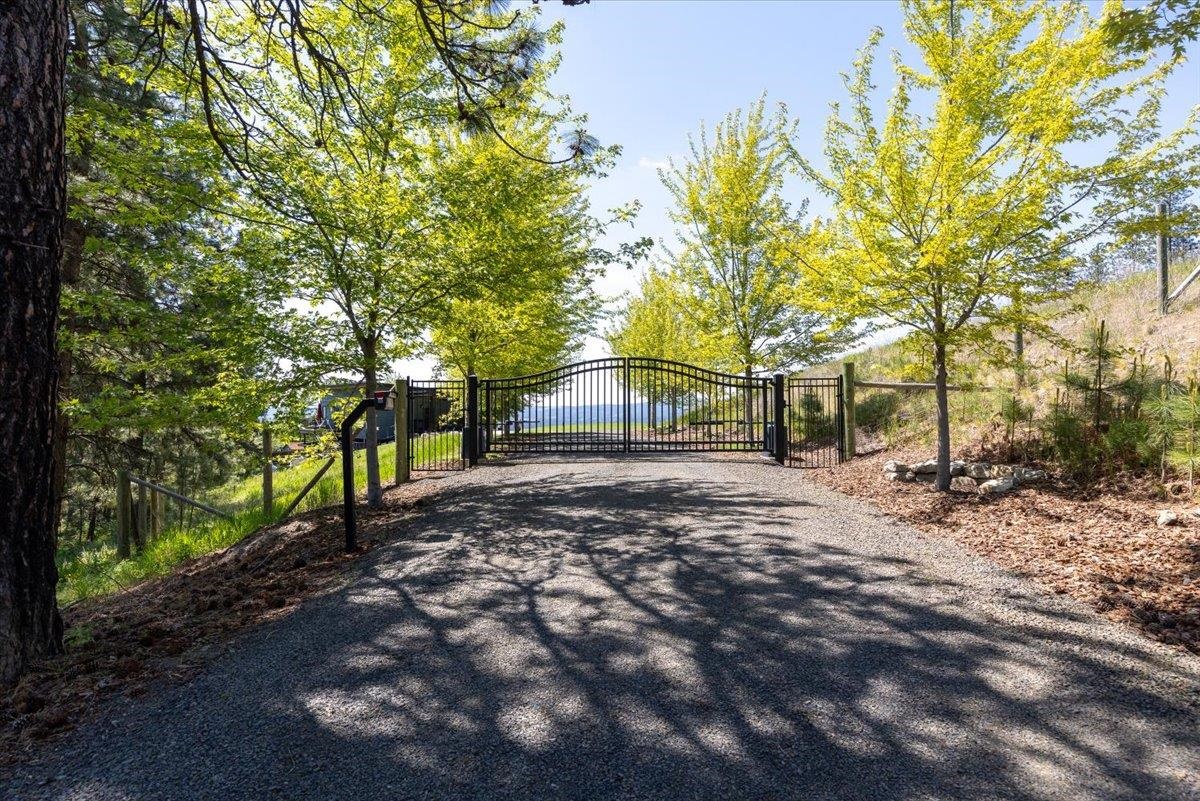 17323 N Lower Greenbluff Rd - Photo 2