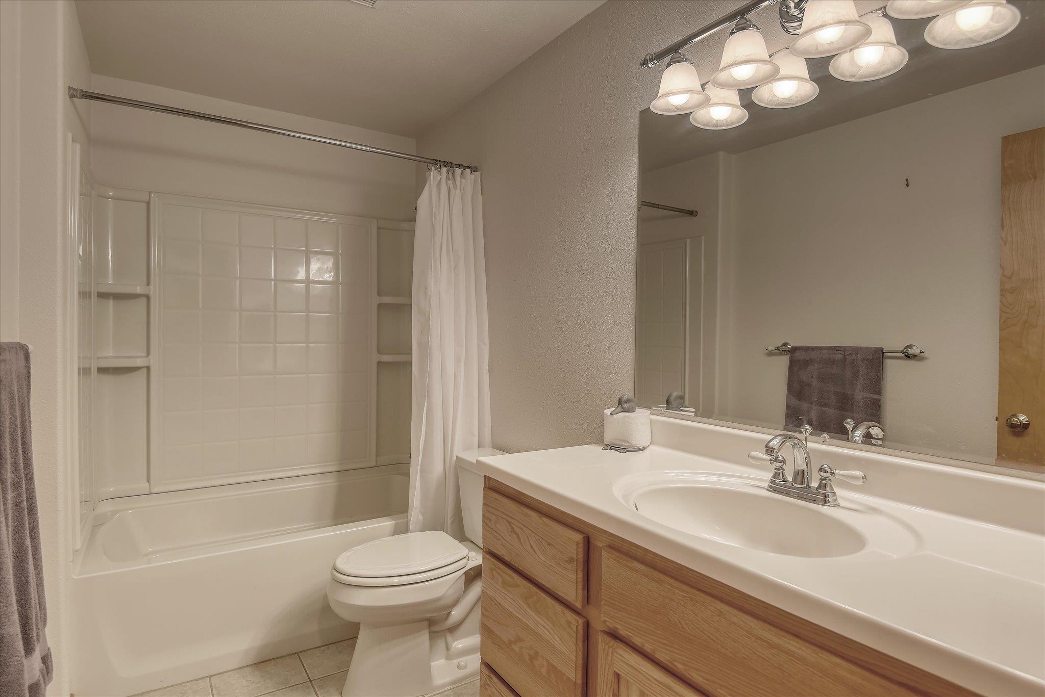 6930 N Lynden Ln - Photo 33