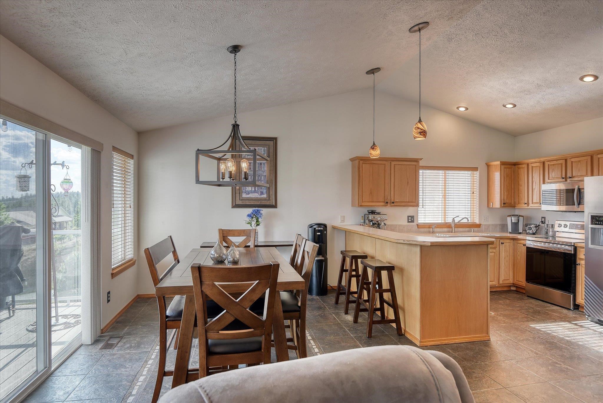 6930 N Lynden Ln - Photo 9