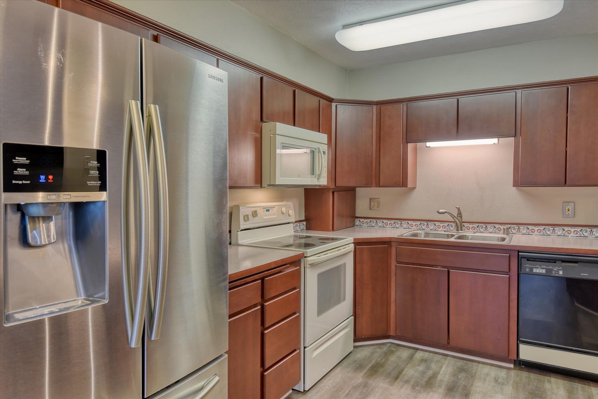 707 W 6TH Ave - Photo 16