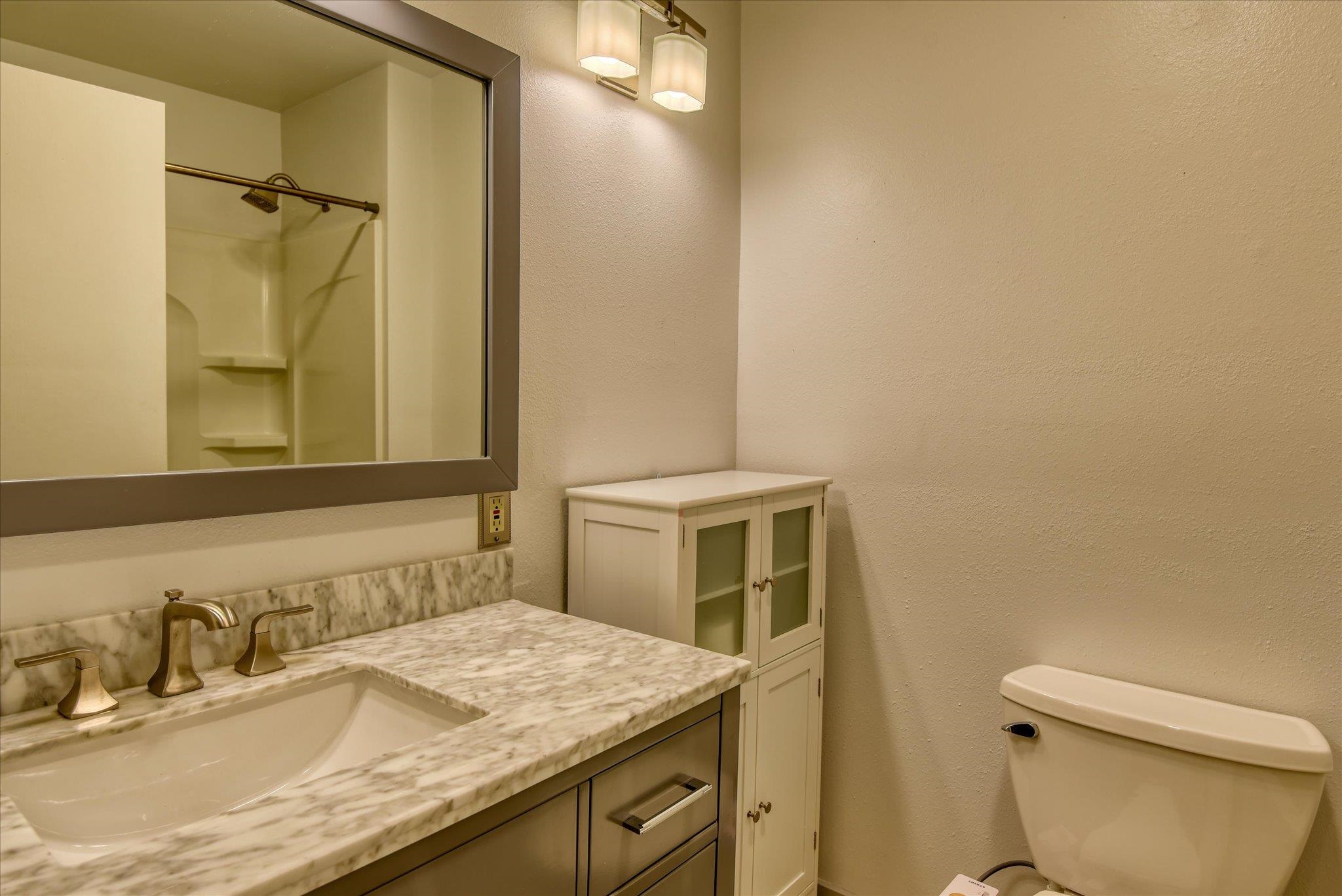 707 W 6TH Ave - Photo 23