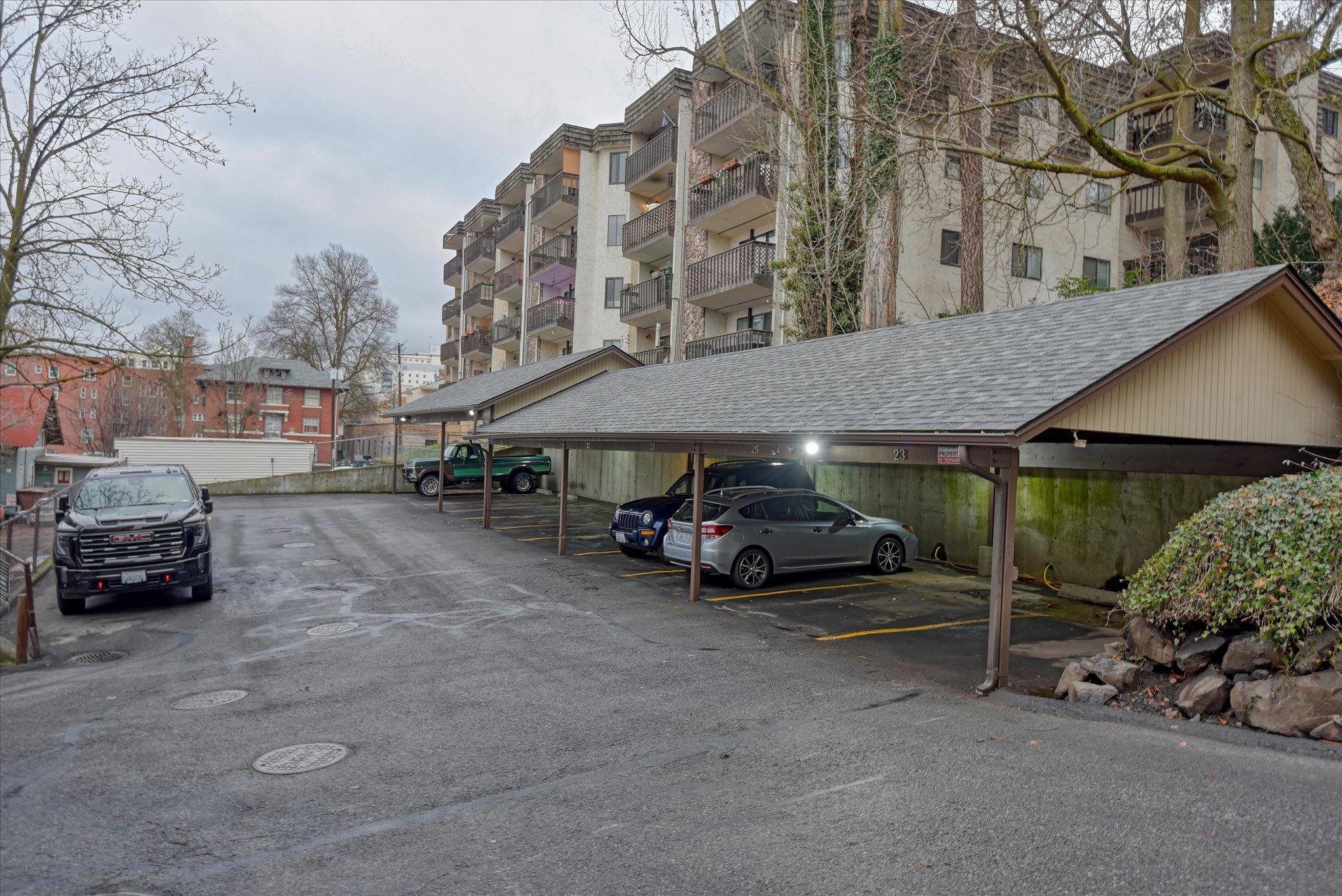 707 W 6TH Ave - Photo 28