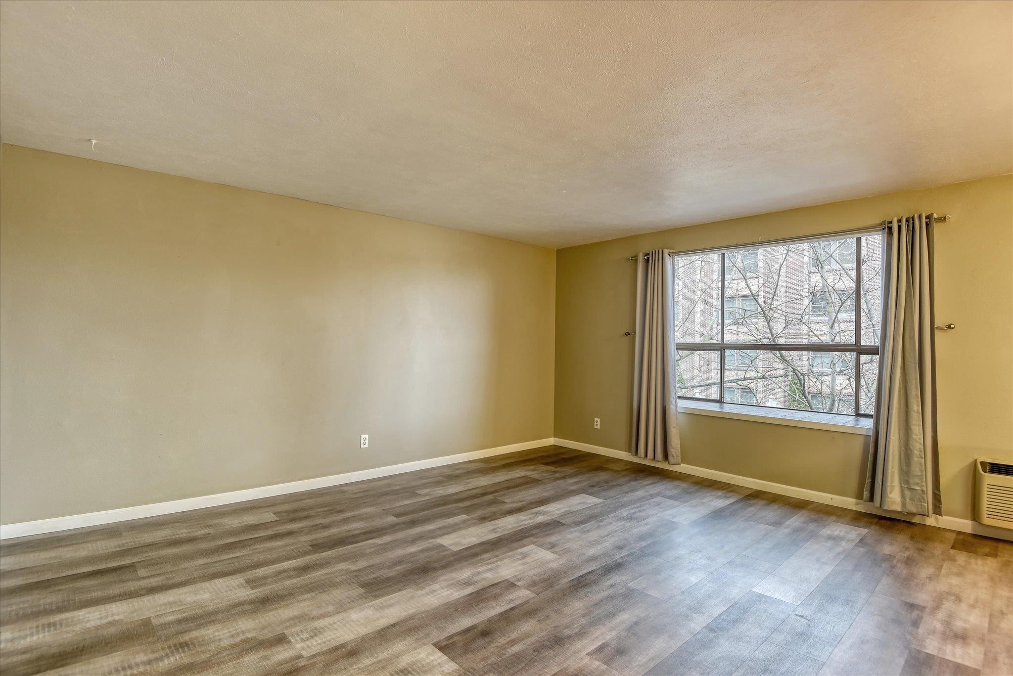 707 W 6TH Ave - Photo 5
