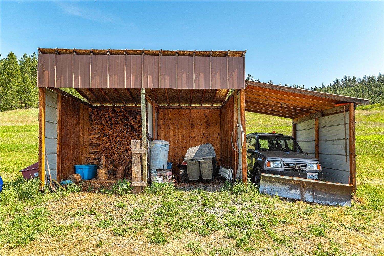 1643 Highway 395 S - Photo 28