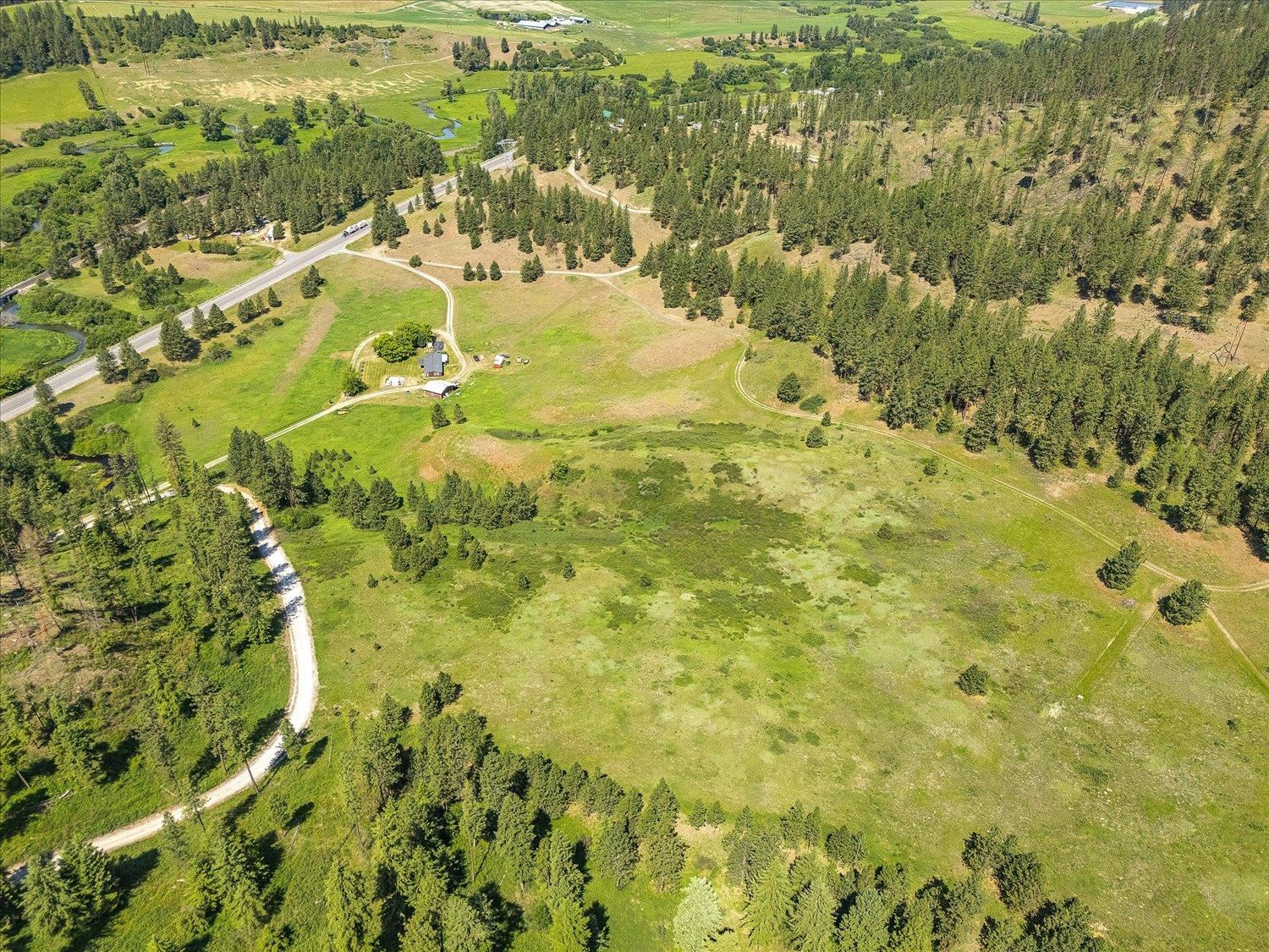 1643 Highway 395 S - Photo 36