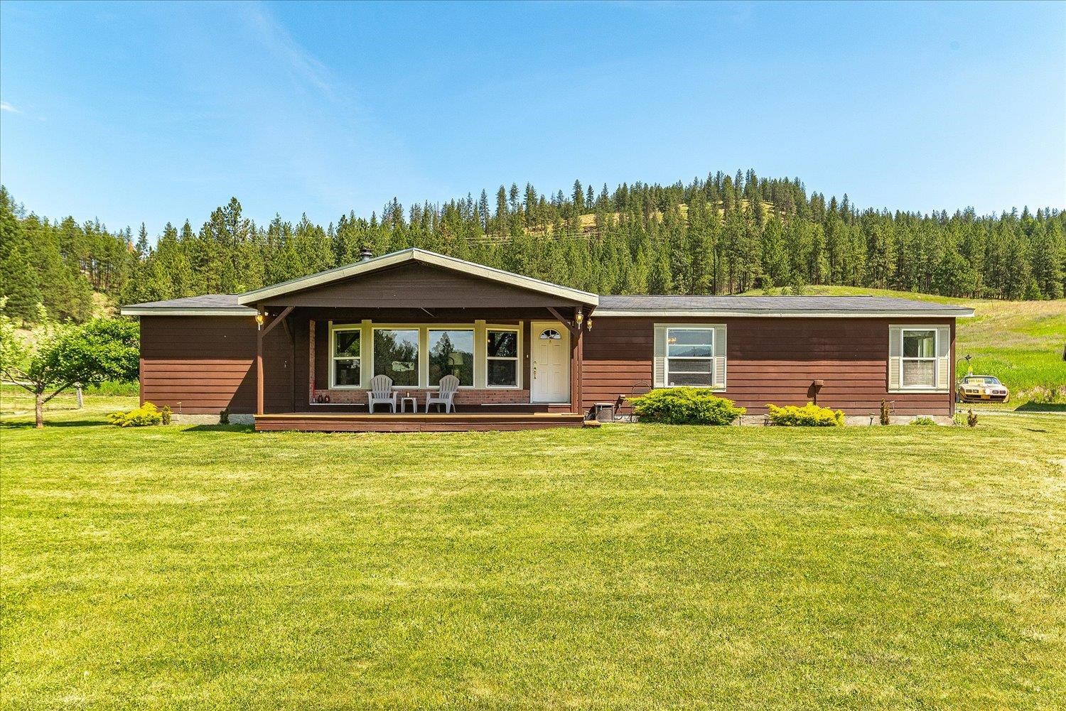 1643 Highway 395 S - Photo 5