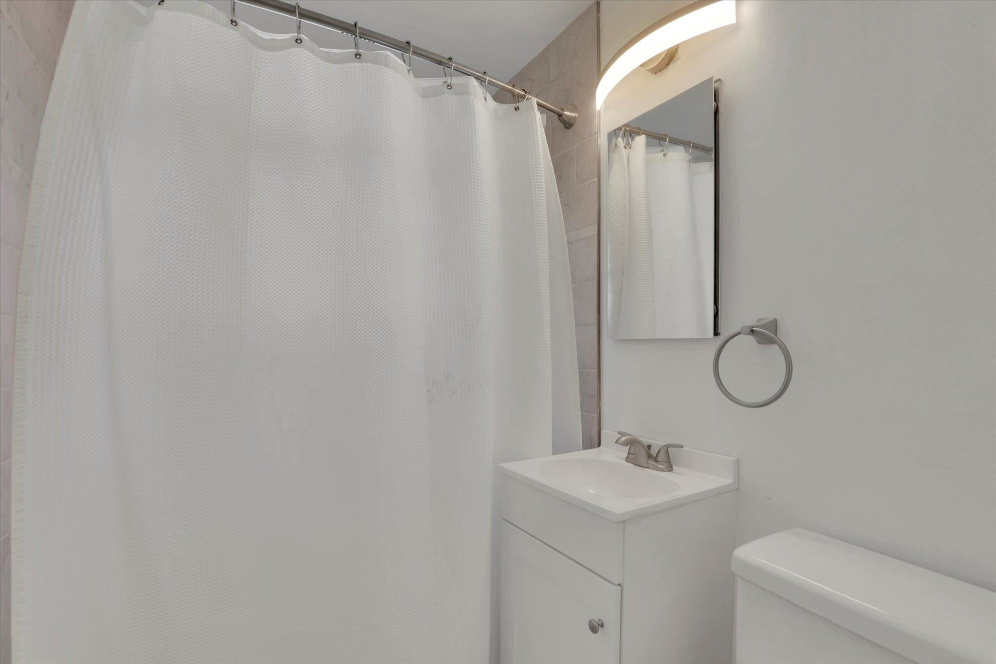 5915 N Cochran St - Photo 11