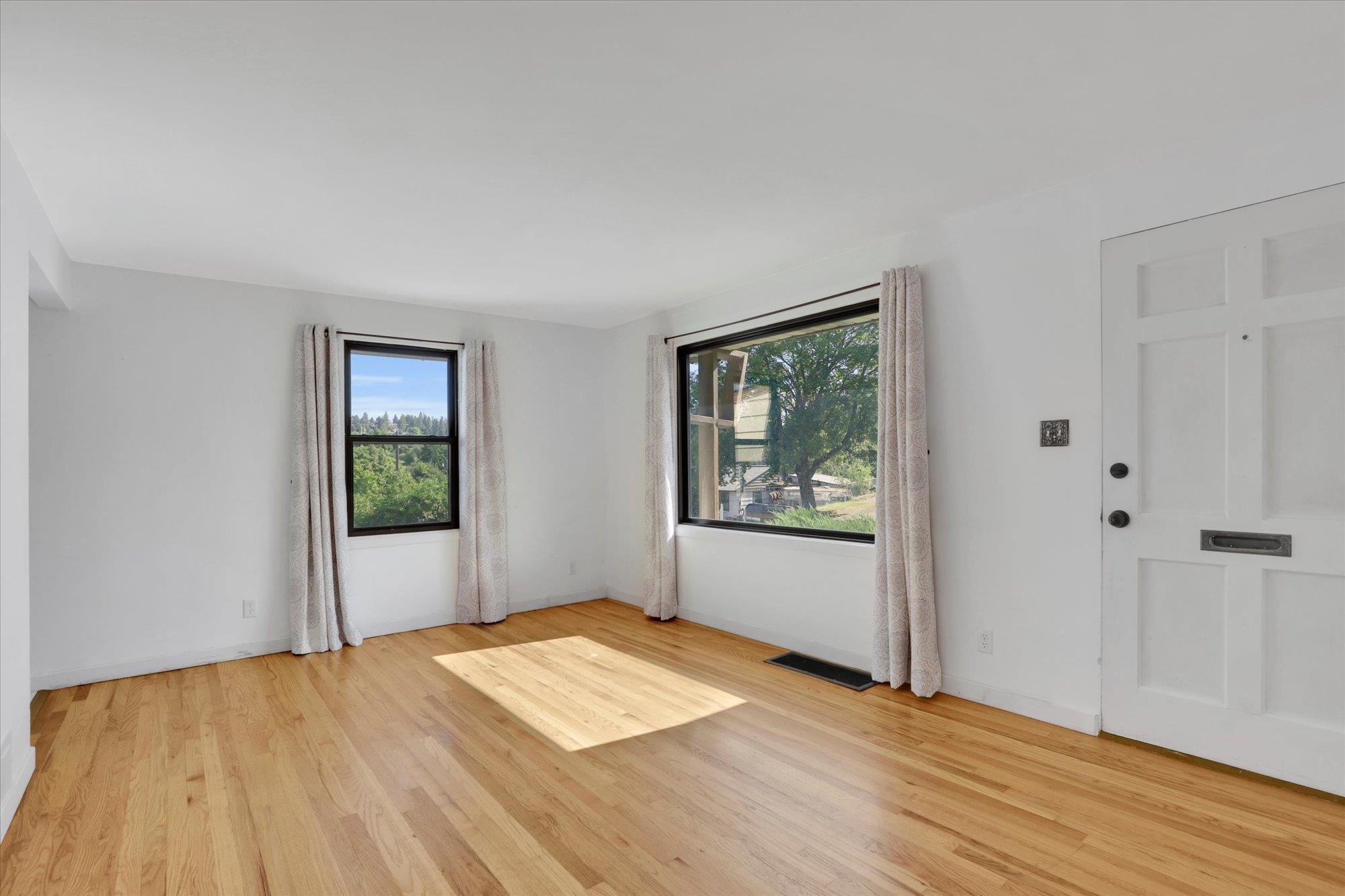 5915 N Cochran St - Photo 6