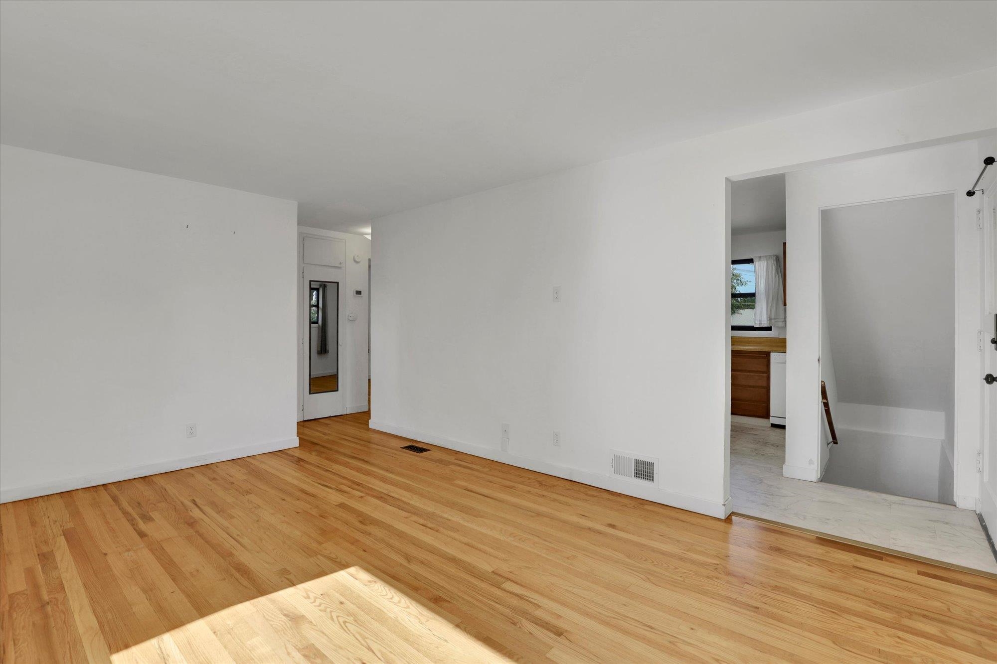 5915 N Cochran St - Photo 7