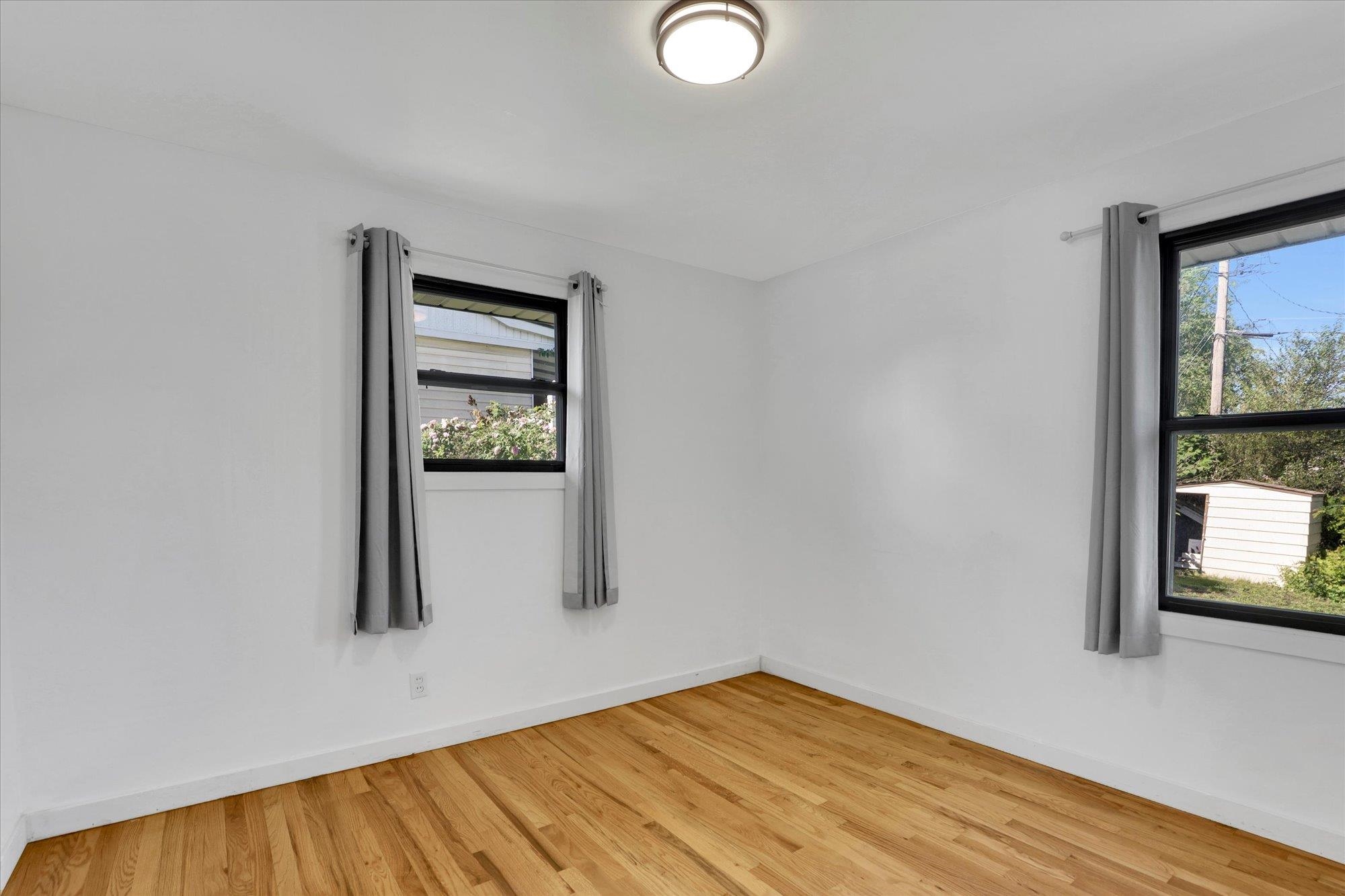 5915 N Cochran St - Photo 10