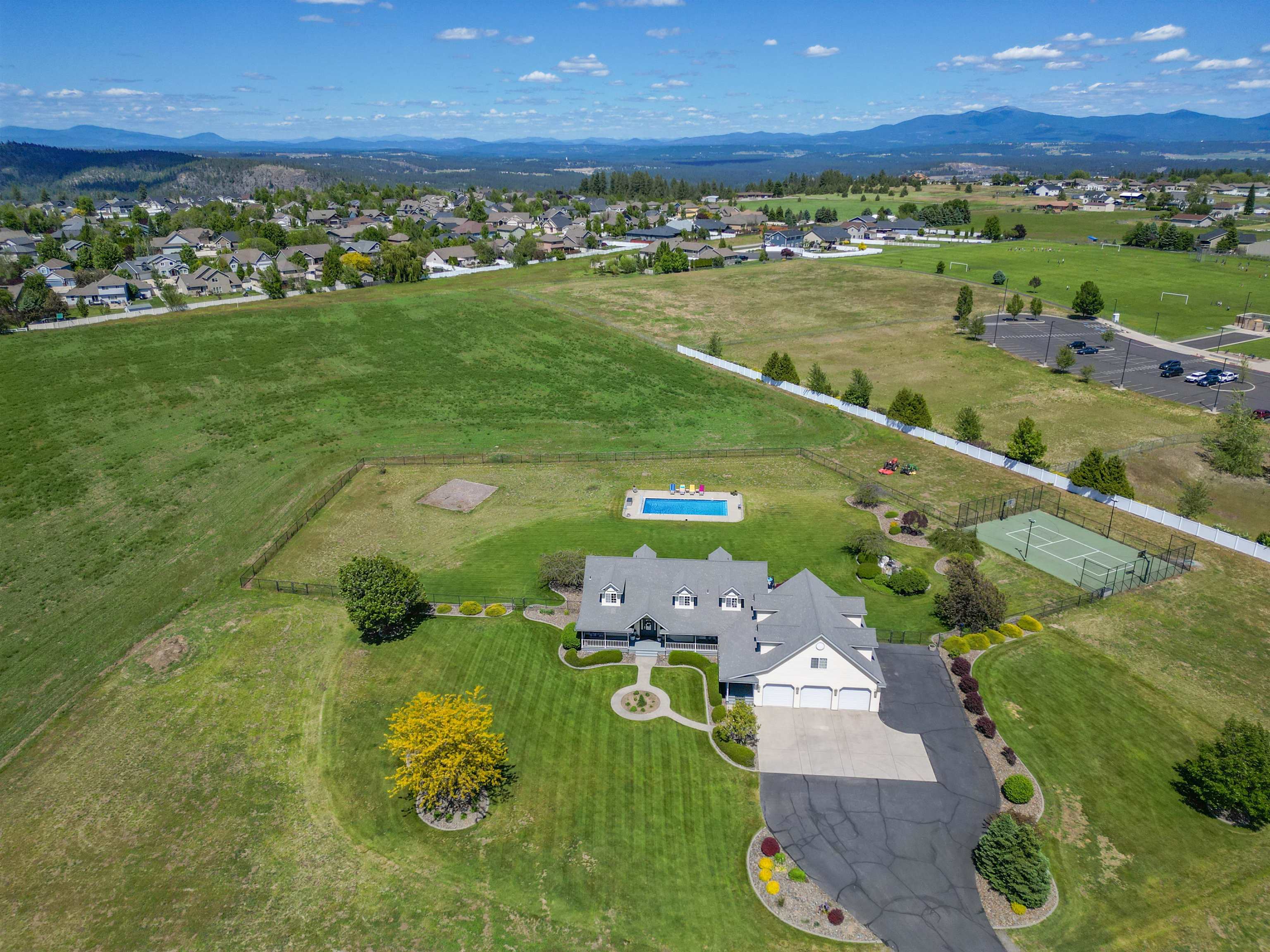 2804 W Johannsen Rd - Photo 2