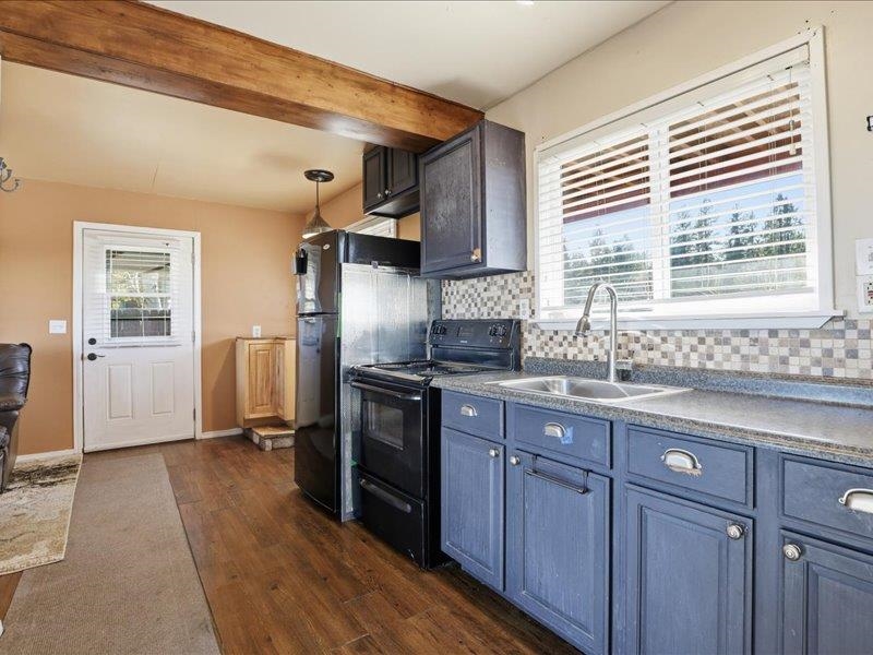 145 GUINEVERE Dr - Photo 3