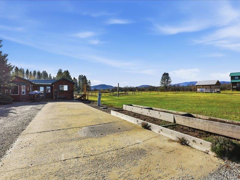 145 GUINEVERE Dr - Photo 8
