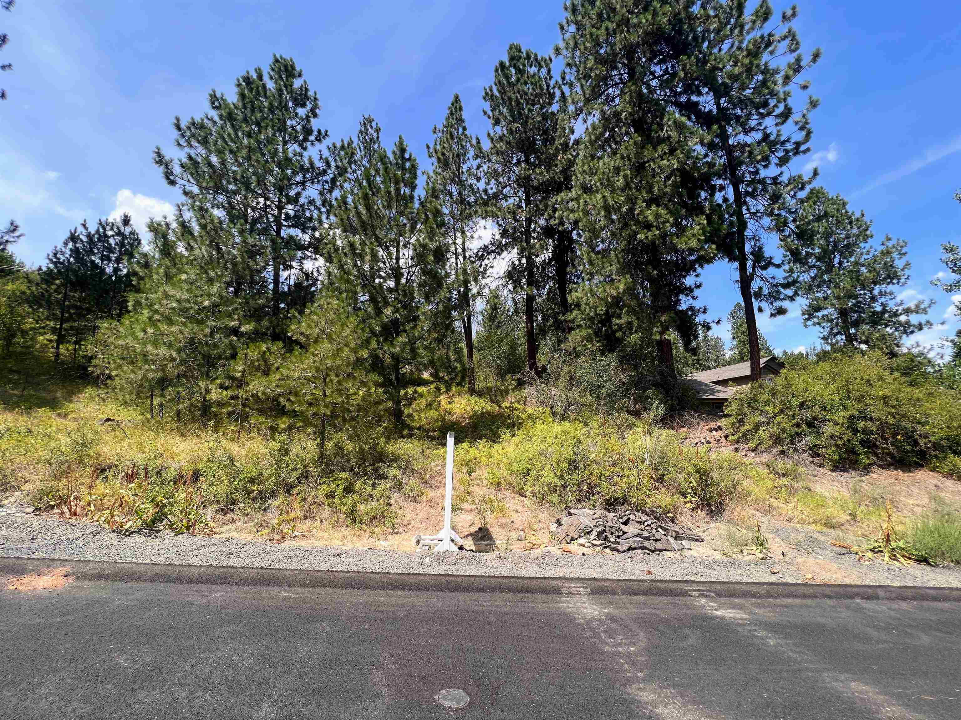8XXX N Jefferson Dr - Photo 2