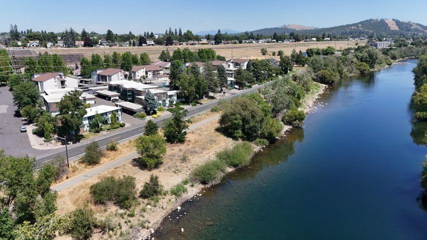 2121 E Upriver Dr - Photo 6