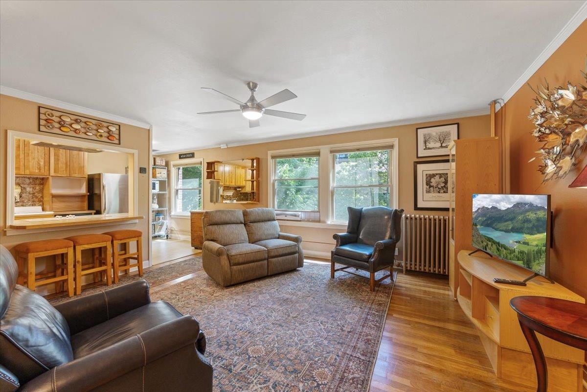 704 W 6th Ave - Photo 8