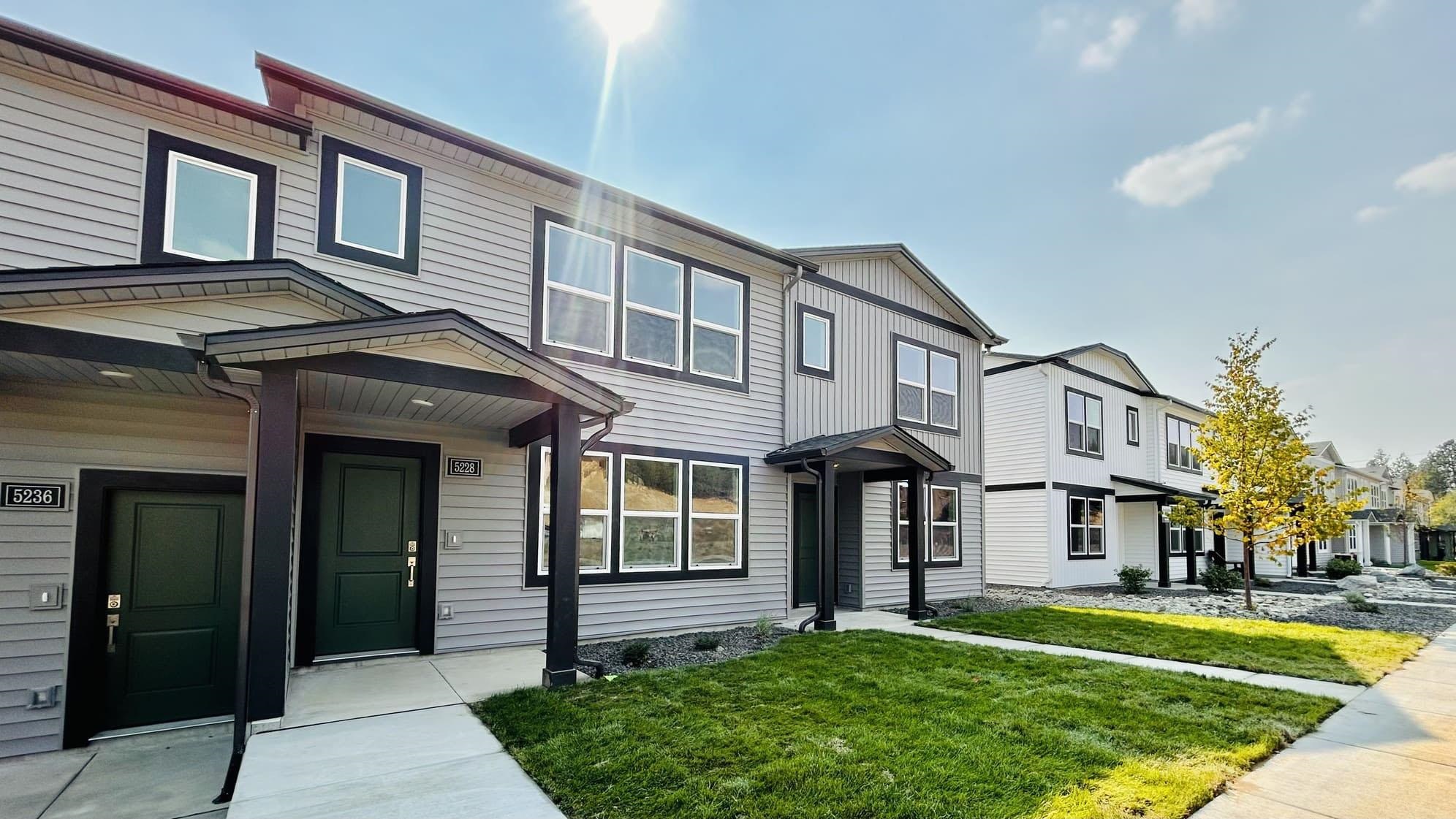 5228 E Liberty Ln - Photo 2