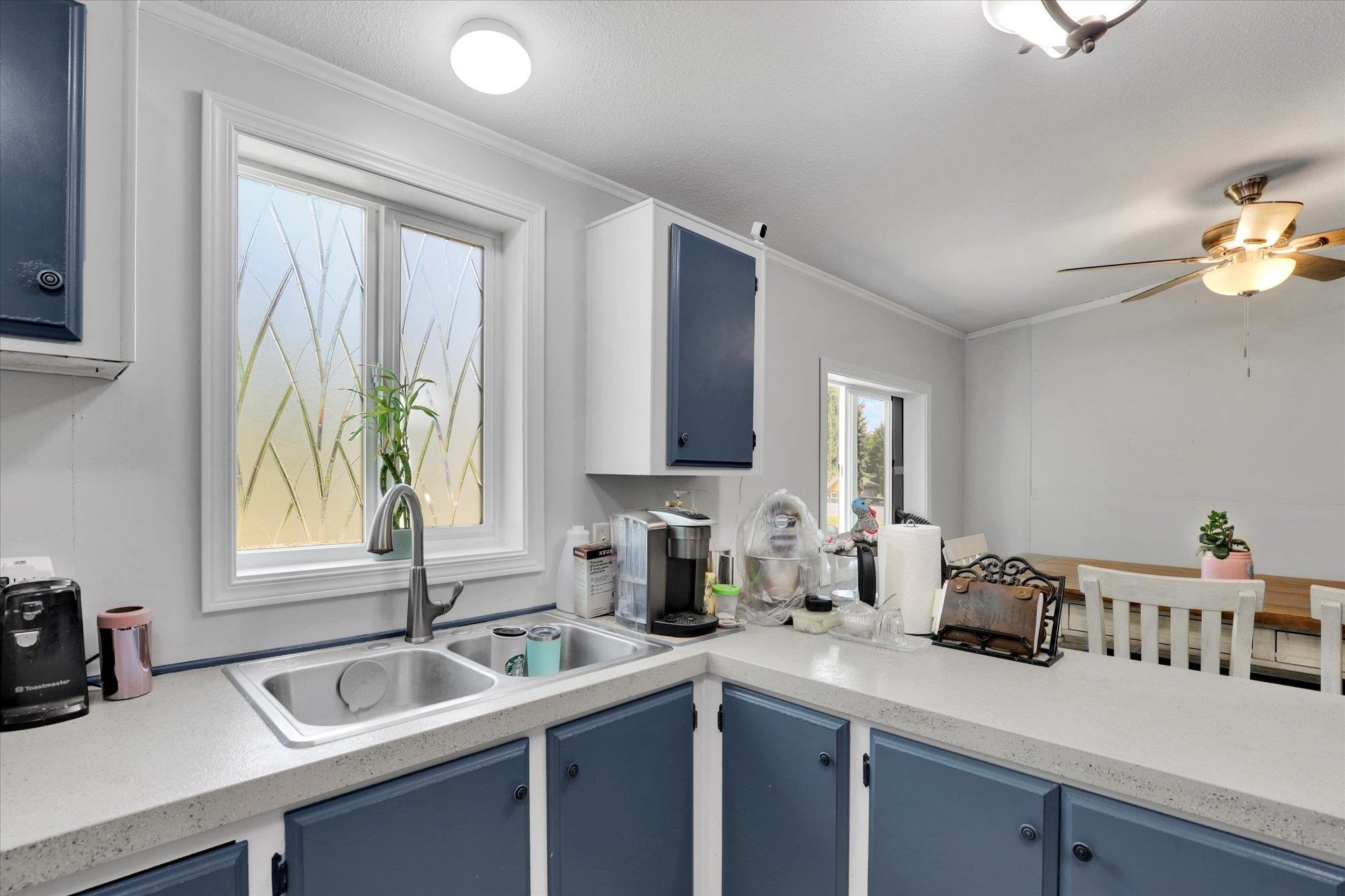 209 E Ticknor St - Photo 11