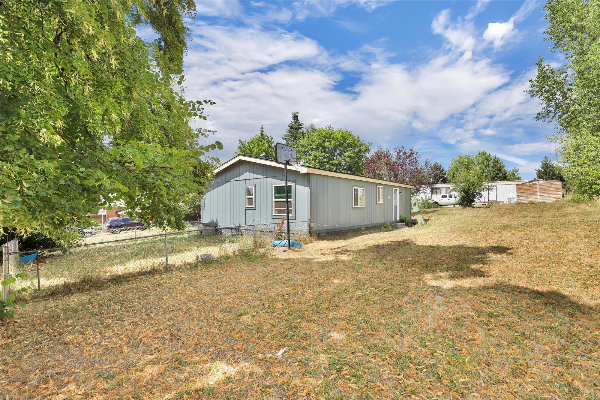 209 E Ticknor St - Photo 17