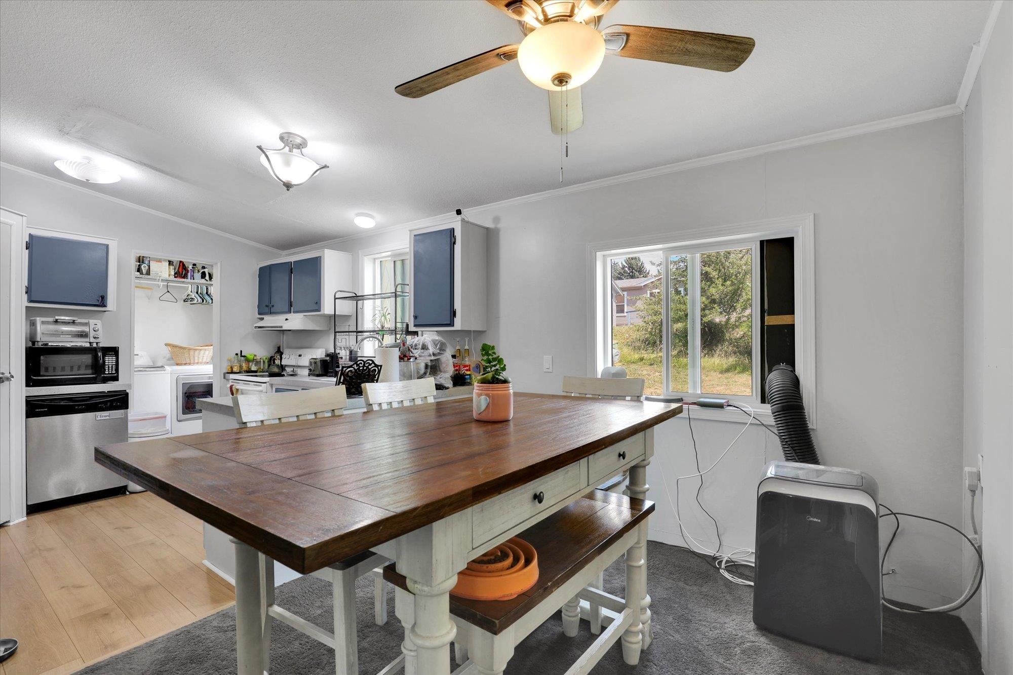 209 E Ticknor St - Photo 9