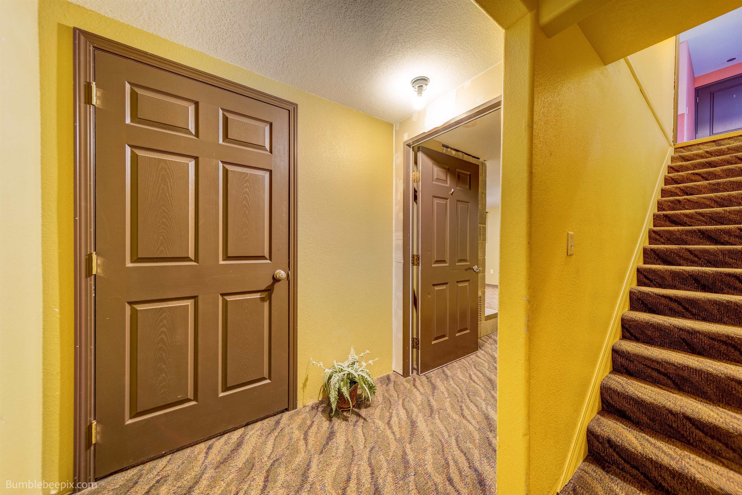 631 N Warren Dr - Photo 36