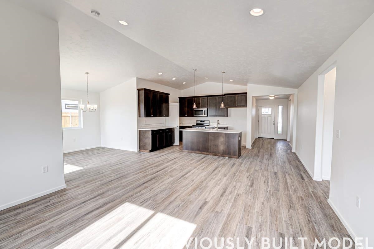18805 E Riverside Ct - Photo 7