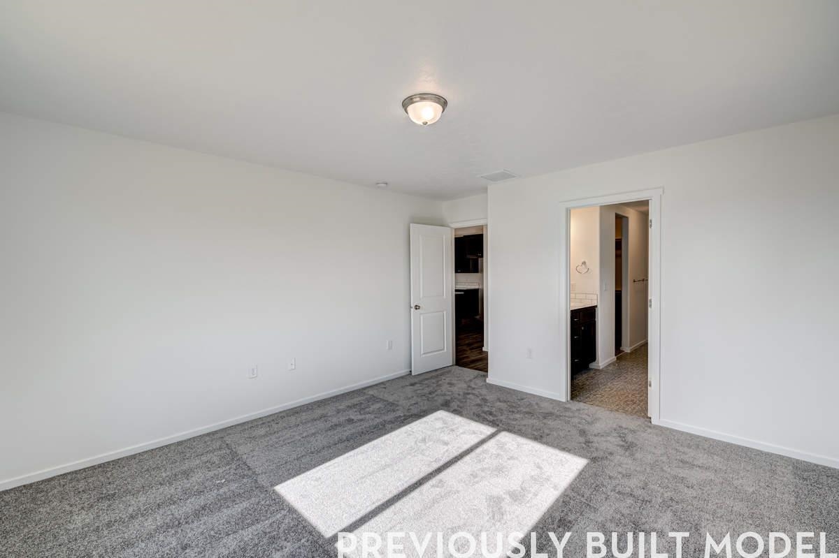 18805 E Riverside Ct - Photo 8