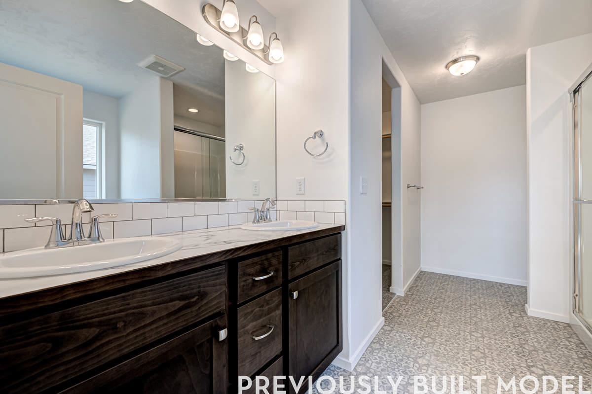 18805 E Riverside Ct - Photo 9