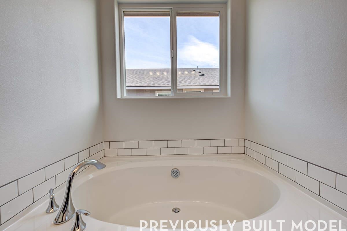 18805 E Riverside Ct - Photo 10