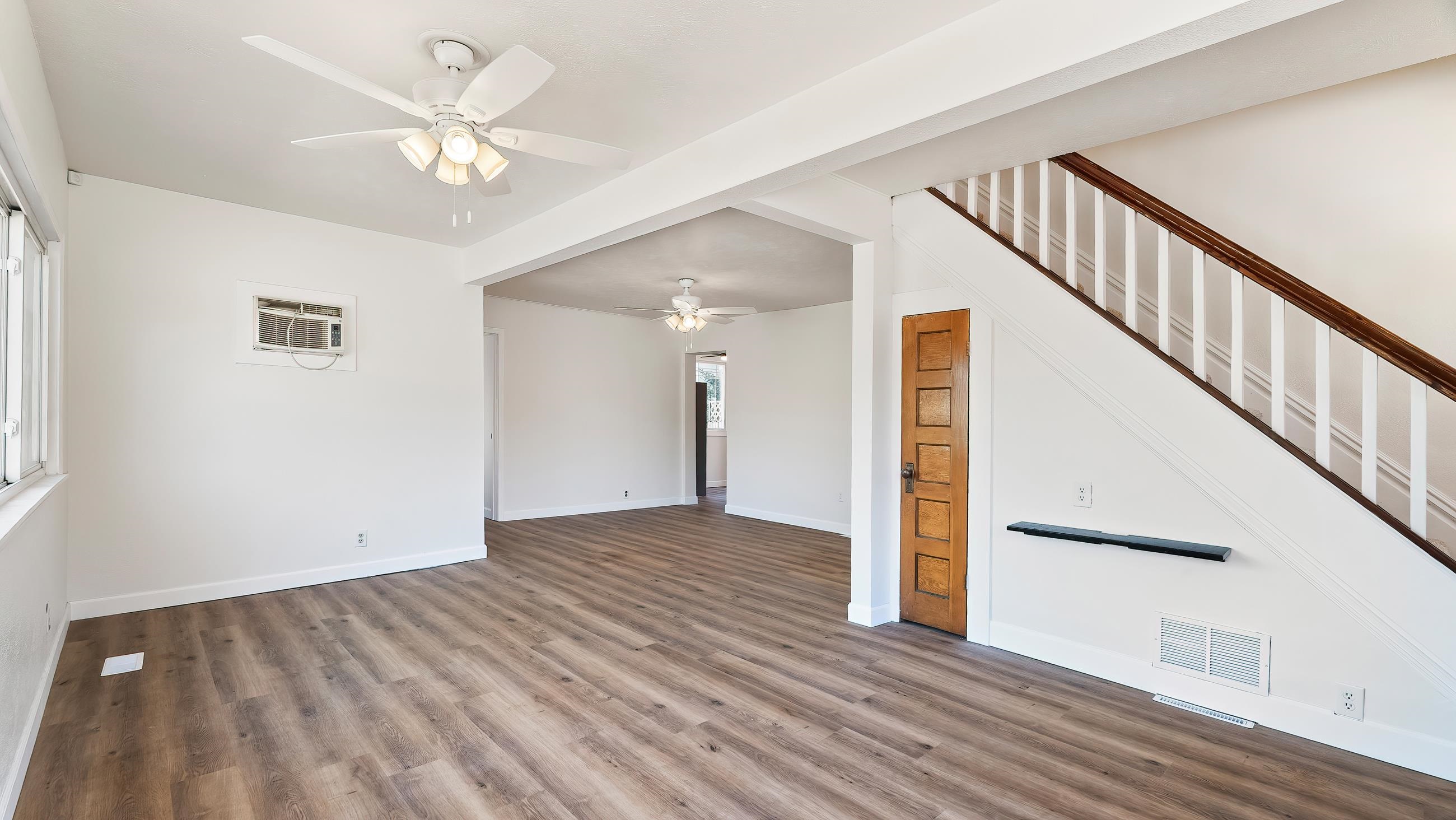 2302 E Mission Ave - Photo 2