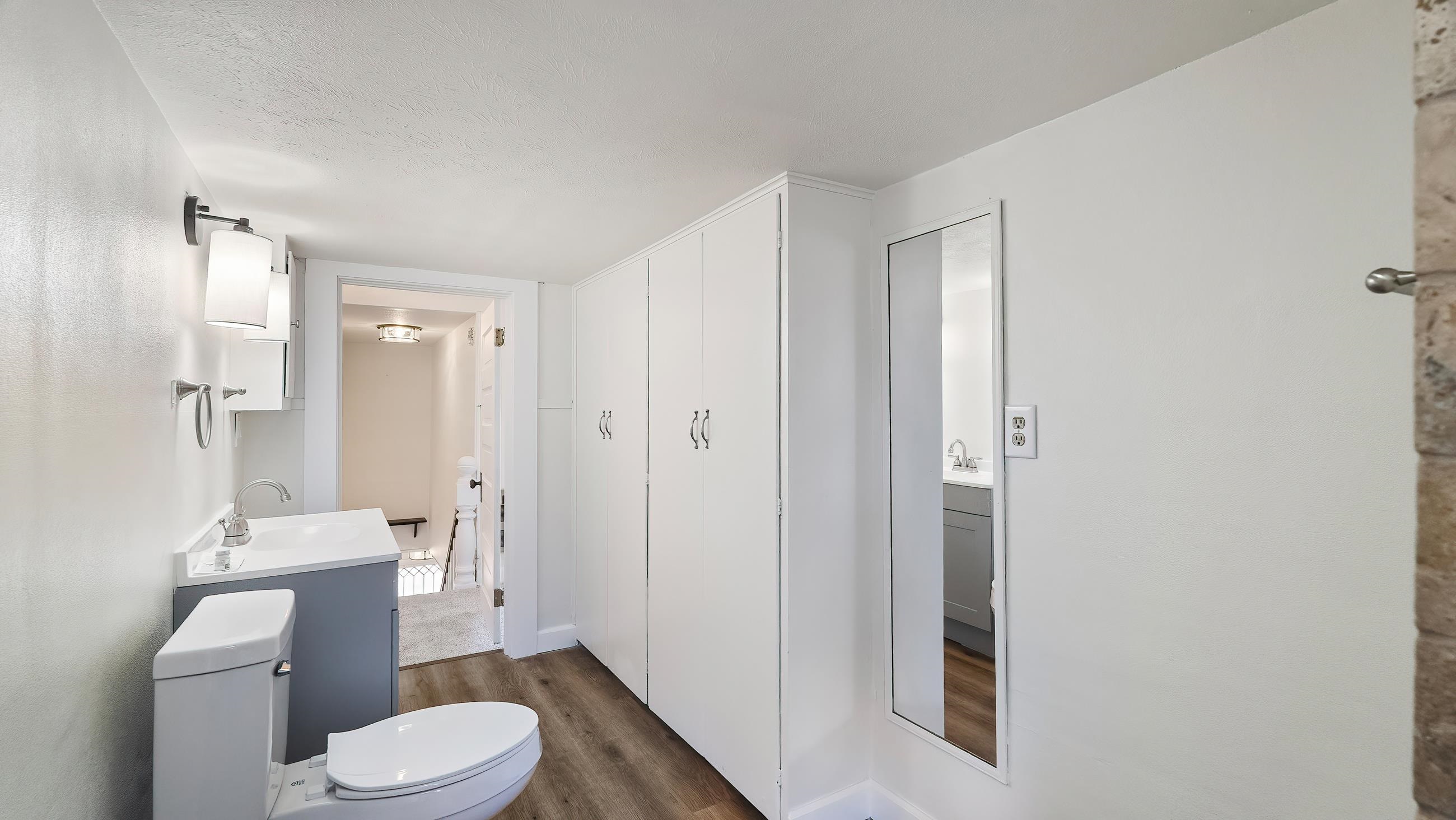 2302 E Mission Ave - Photo 24