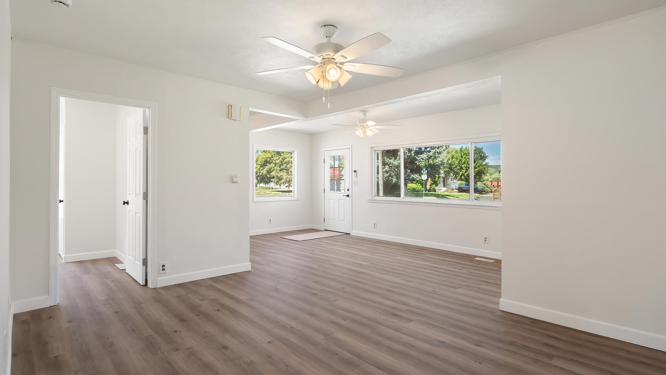 2302 E Mission Ave - Photo 7