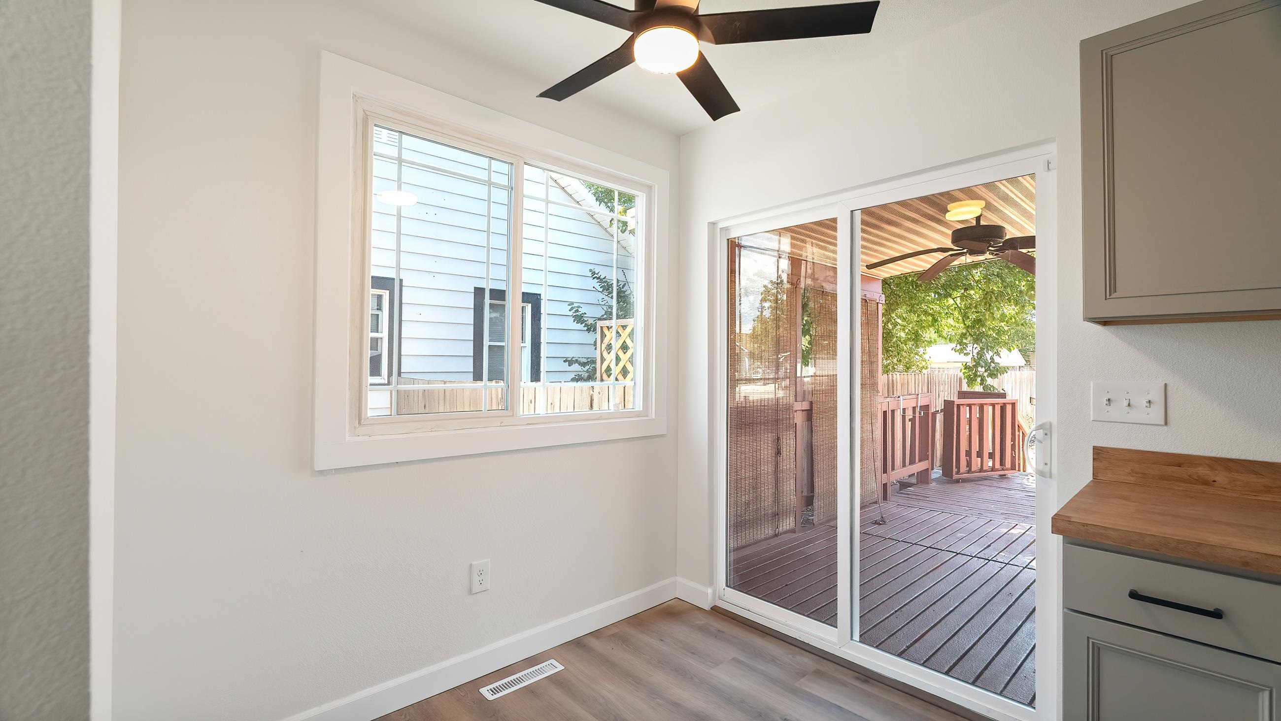2302 E Mission Ave - Photo 8