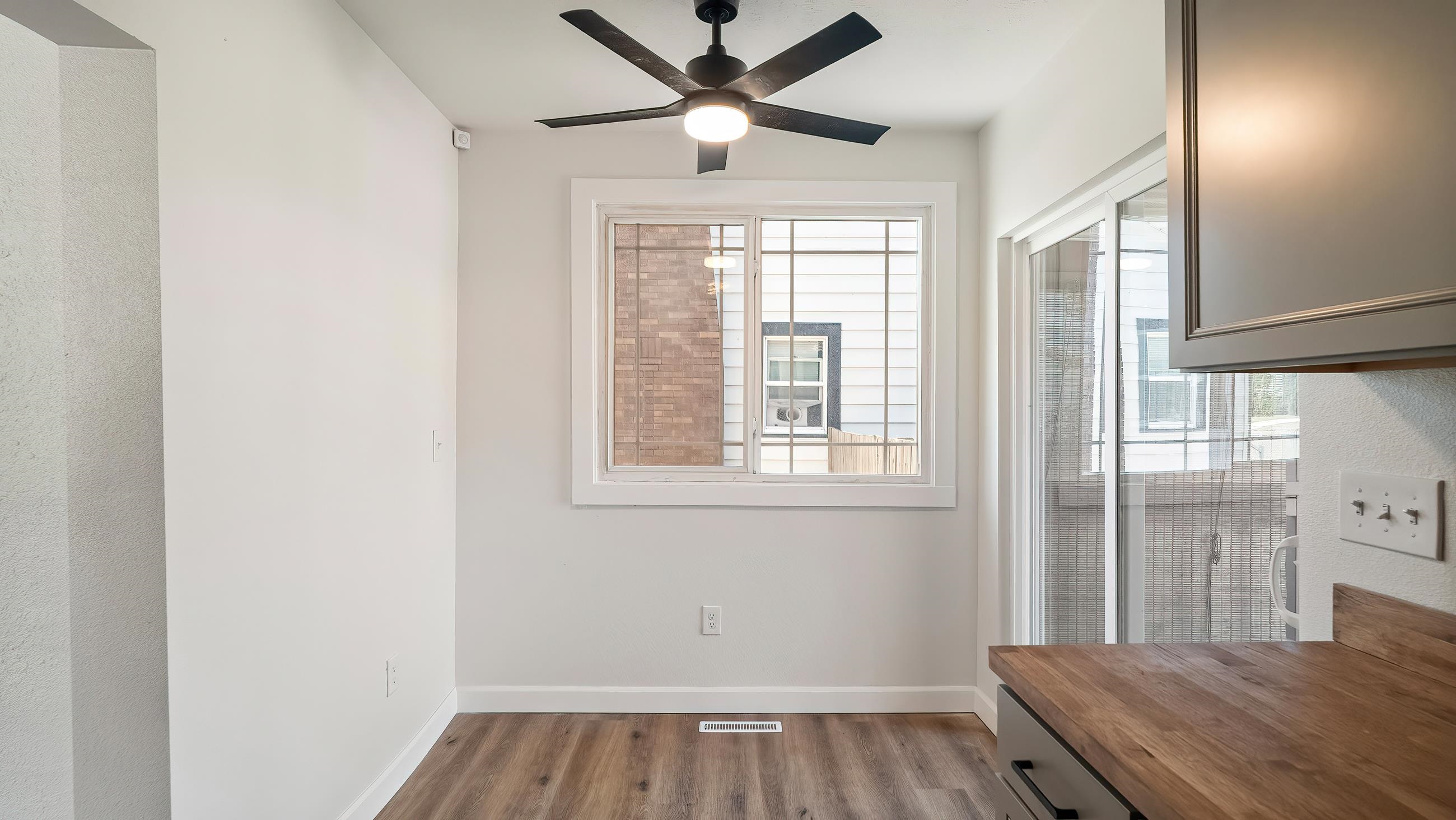 2302 E Mission Ave - Photo 9