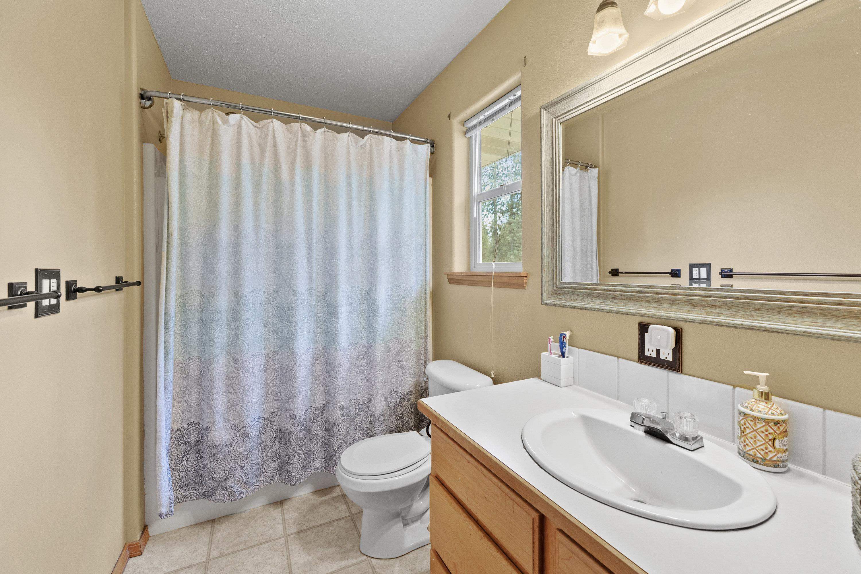 7905 W Seven Mile Rd - Photo 17