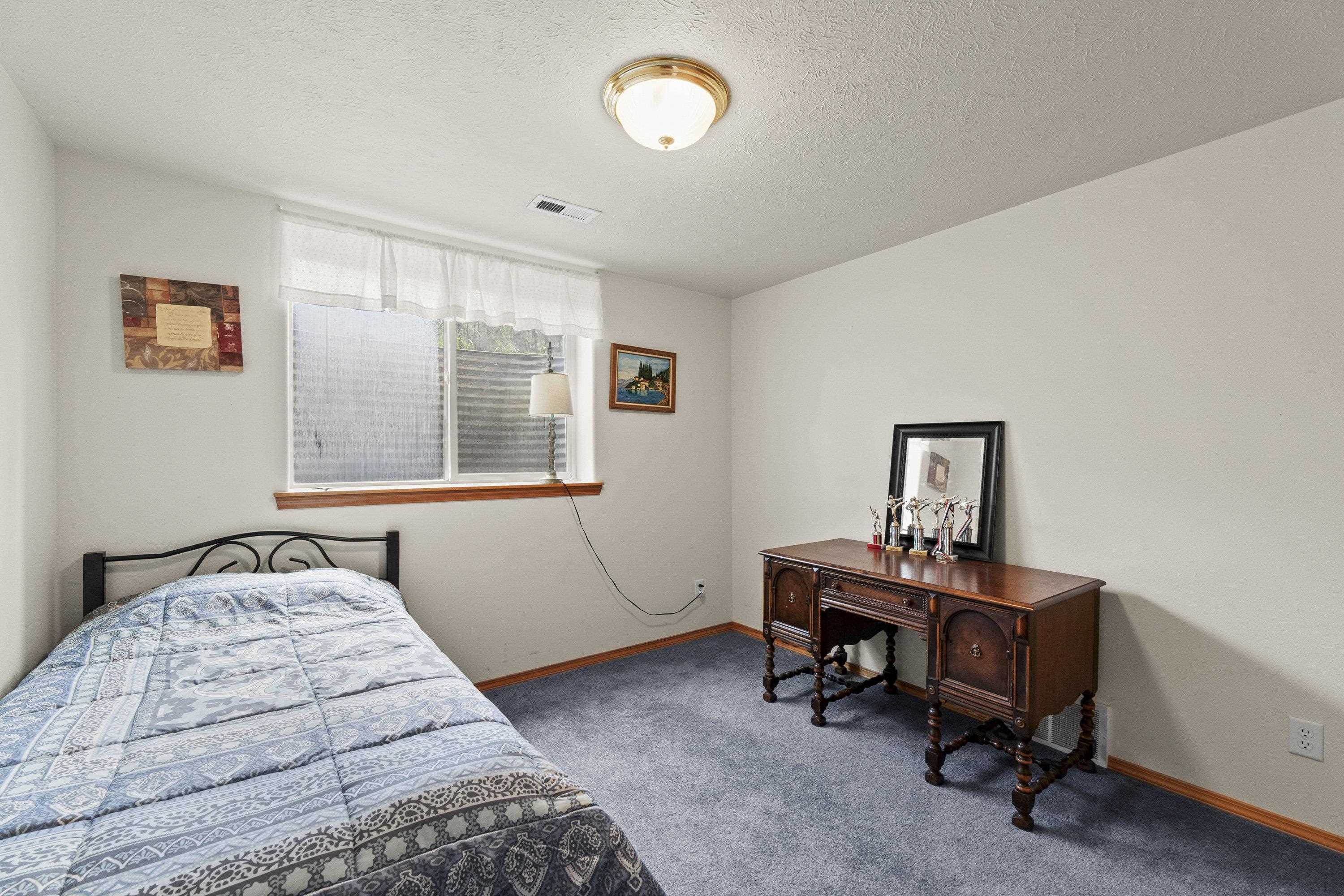 7905 W Seven Mile Rd - Photo 23
