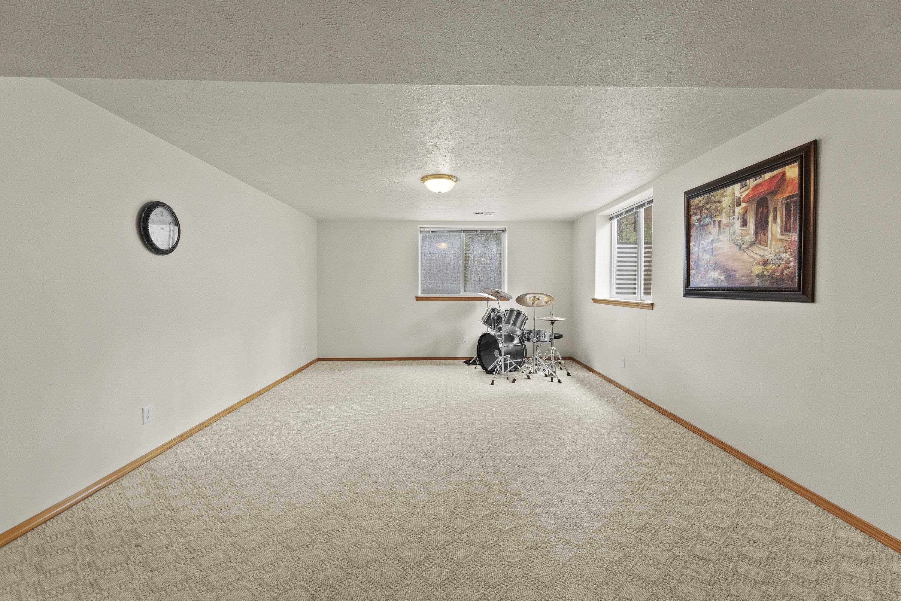 7905 W Seven Mile Rd - Photo 28