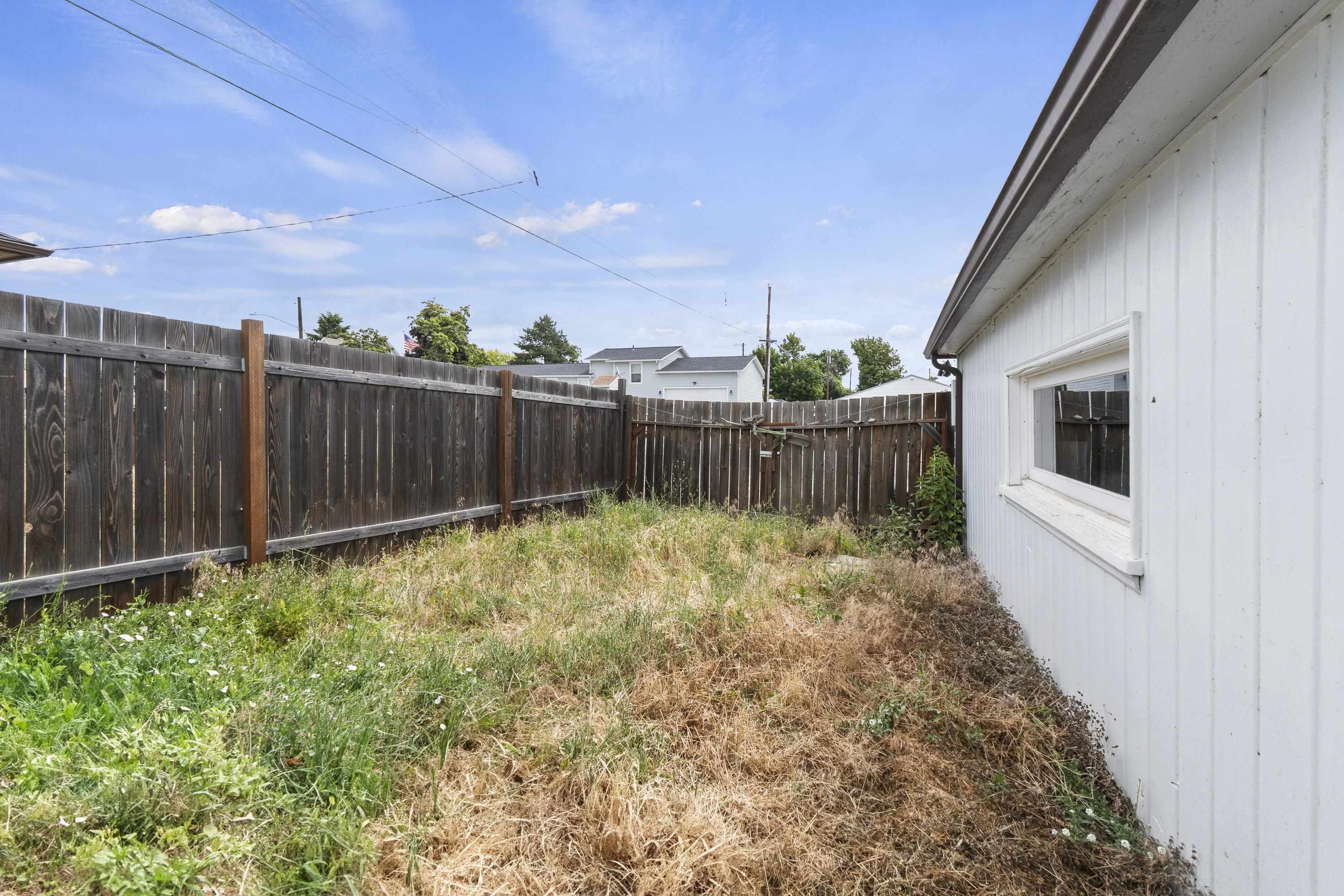 429 E Gordon Ave - Photo 18