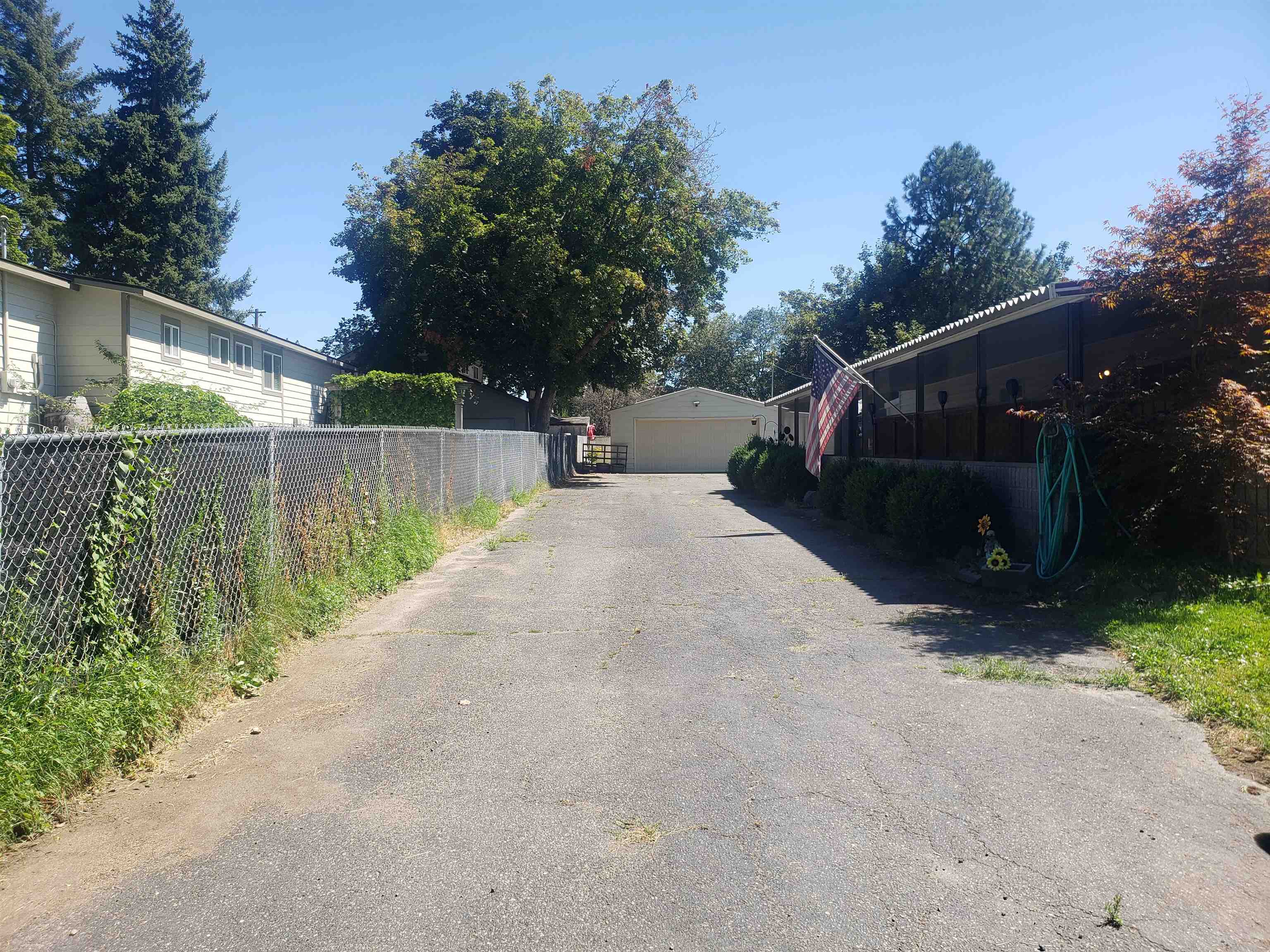 1007 S WALNUT Rd - Photo 2