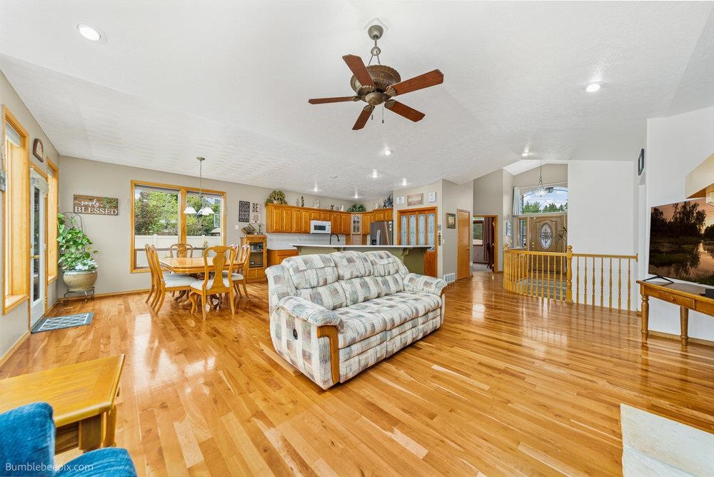 714 E Erica Ct - Photo 8